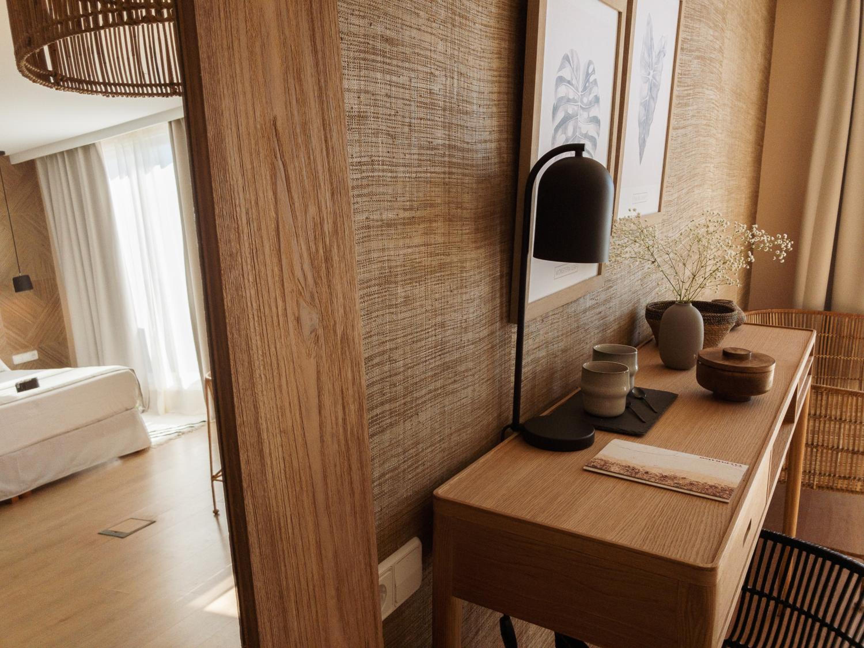 Queen Suite with Sea View photo 3