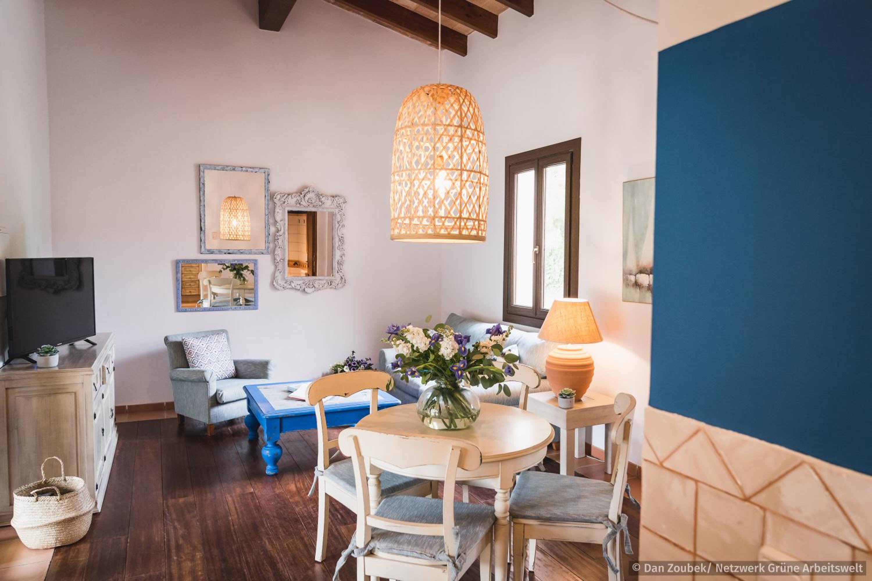 One-Bedroom Apartment - Photo 11