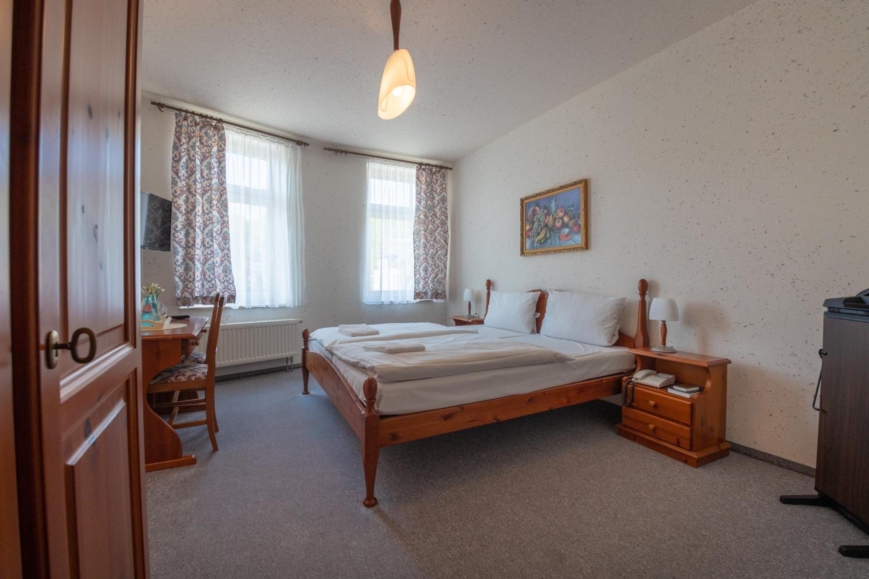 Standard Double Room photo 3