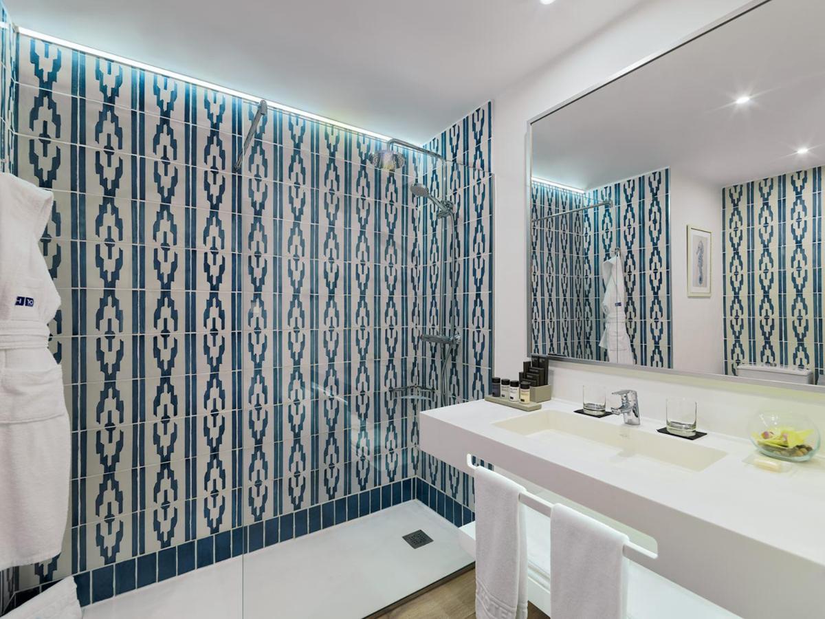 Superior Room (2 Adults) - Photo 2