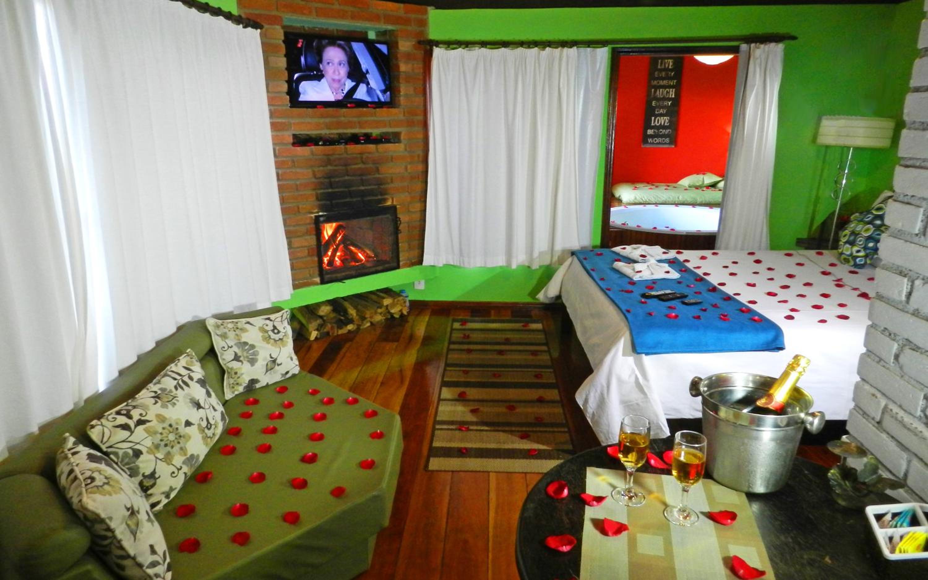 Master Chalet with spa bath photo 3