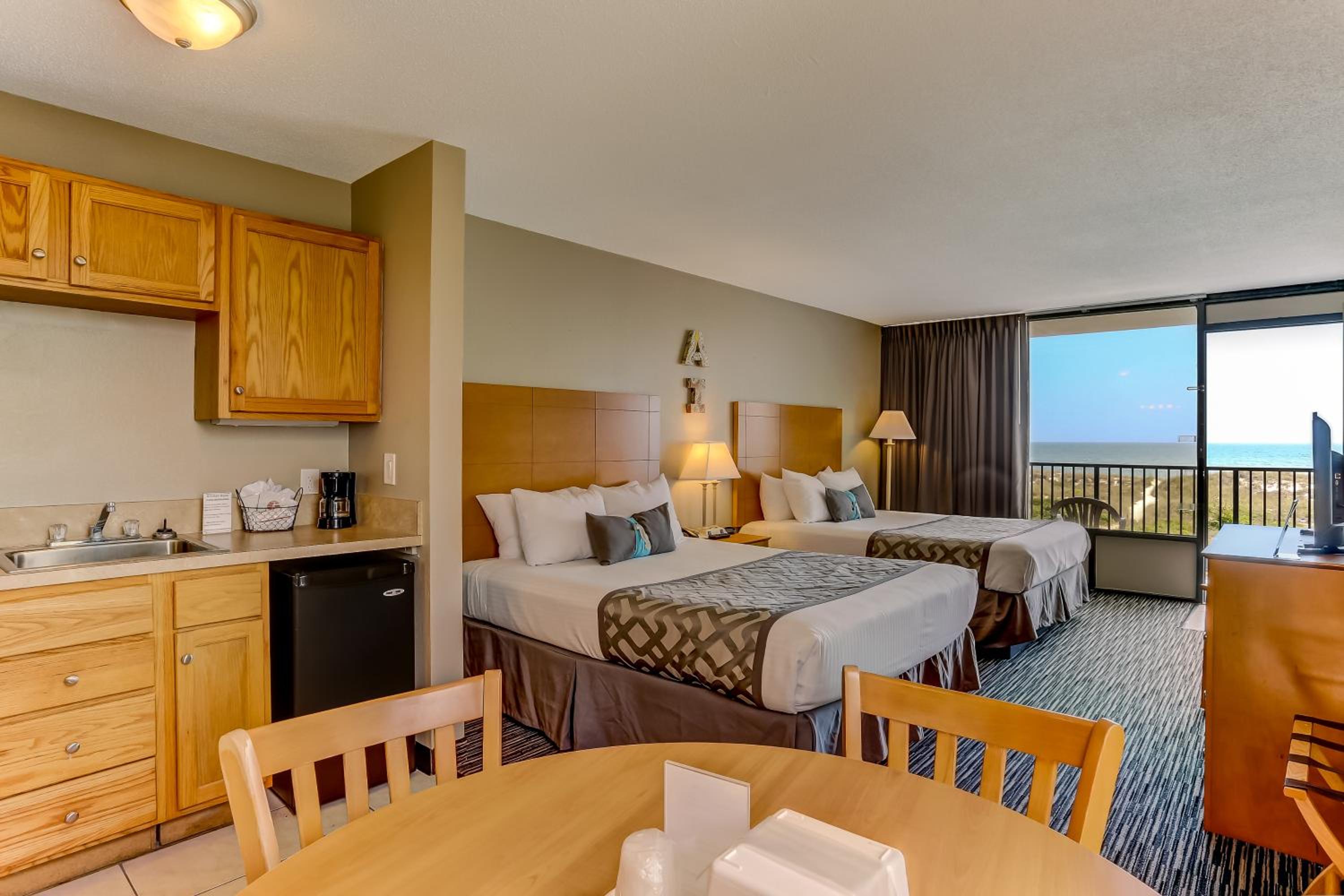 Superior Queen Room with Two Queen Beds Ocean Front