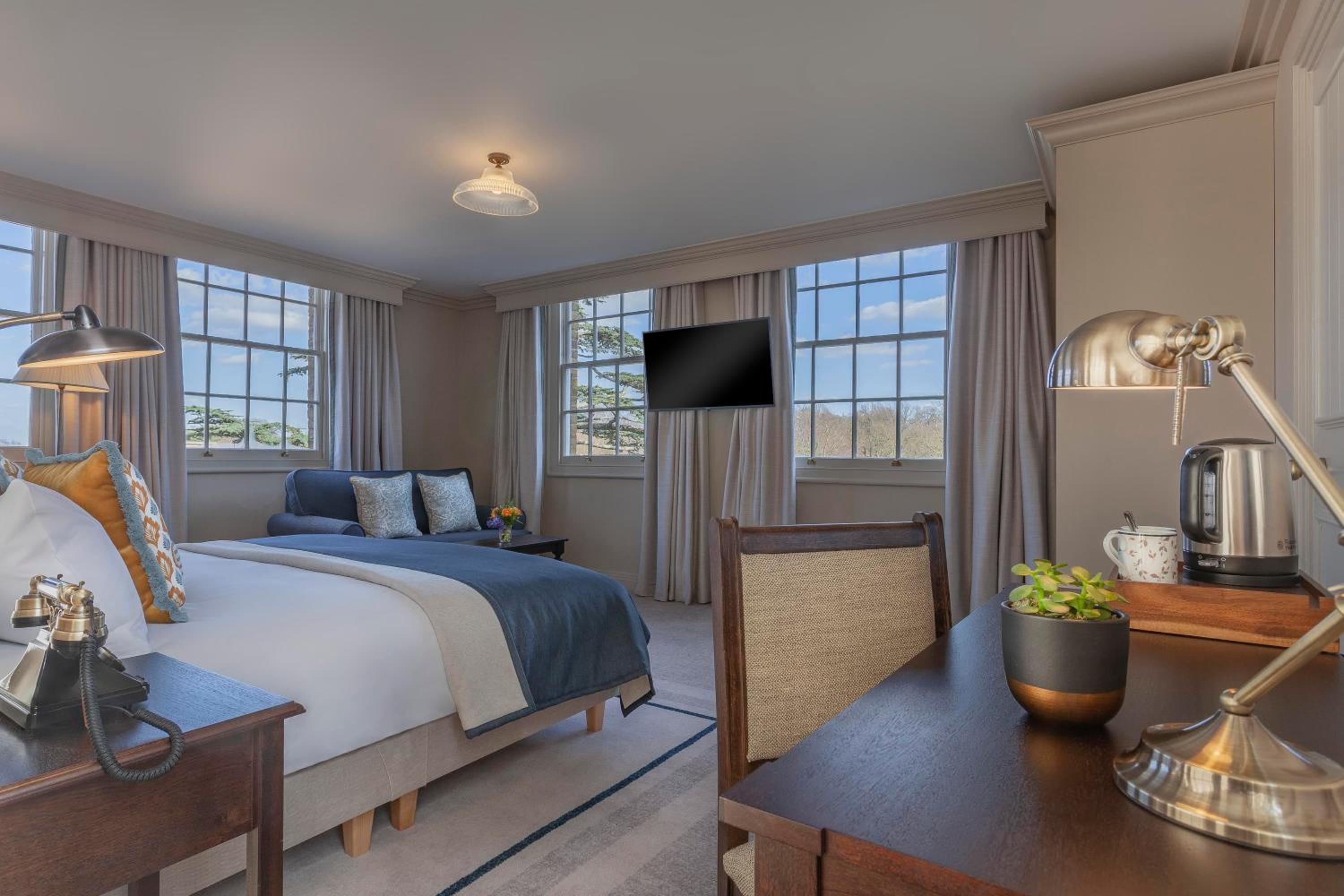Georgian Junior Suite - Photo 3