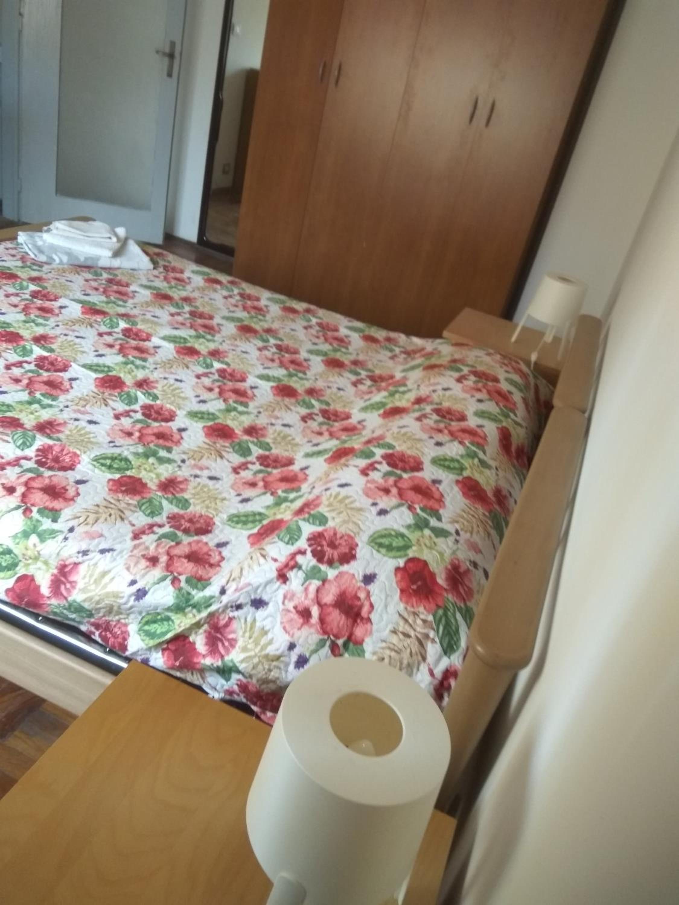 One-Bedroom Apartment - Photo 4