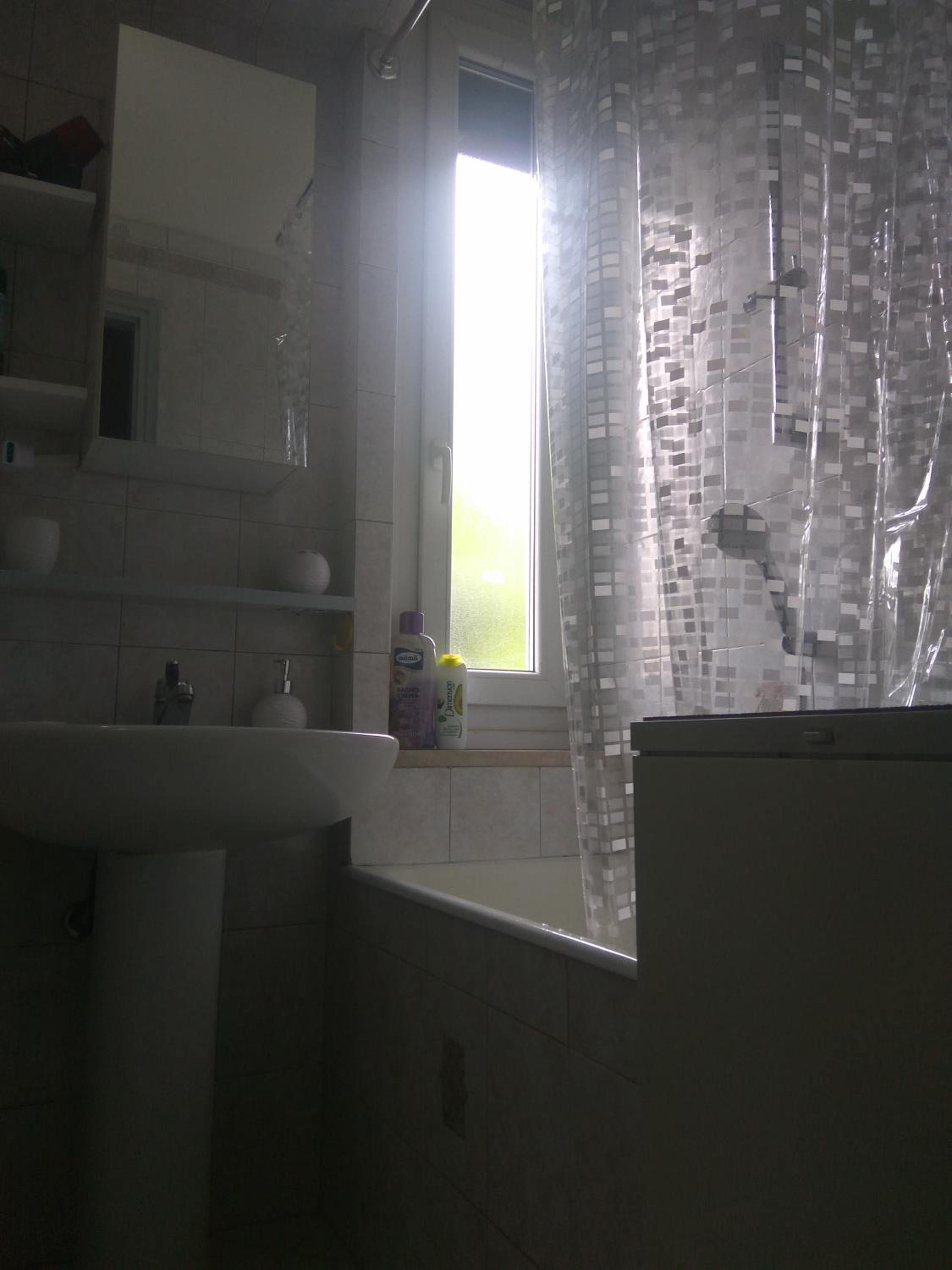 One-Bedroom Apartment - Photo 9