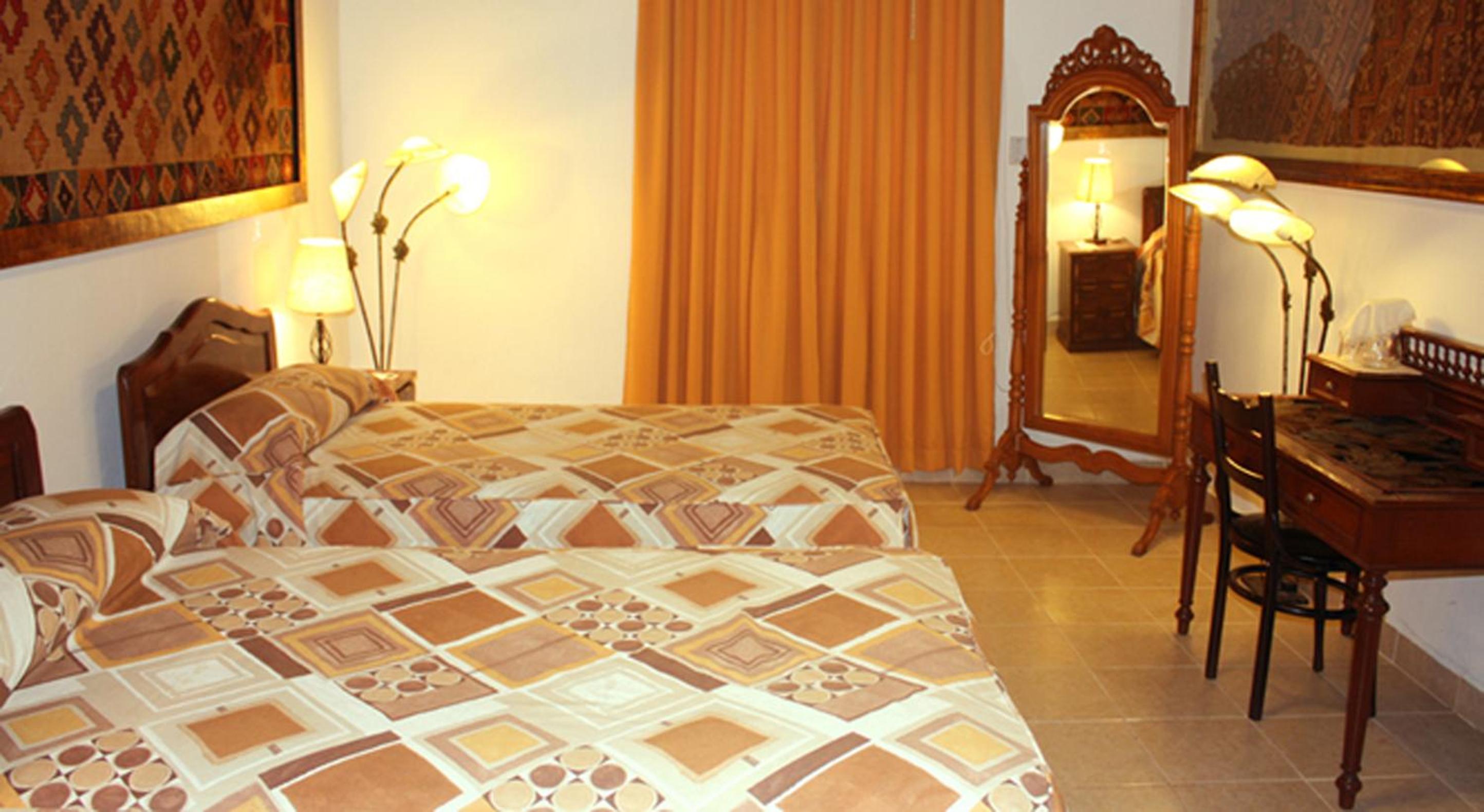 Standard Twin Room photo 2