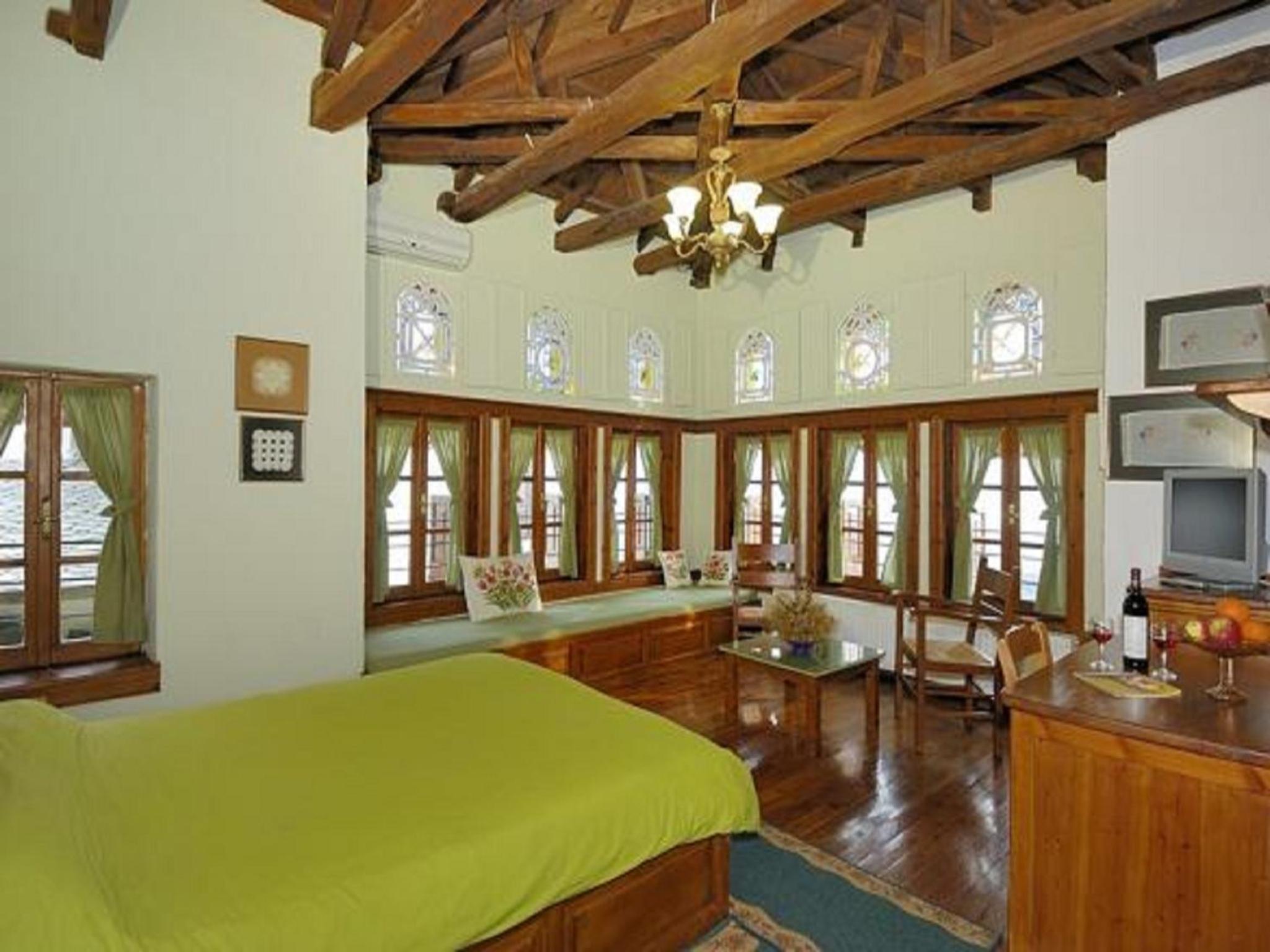 Junior Suite with Panoramic View photo 2