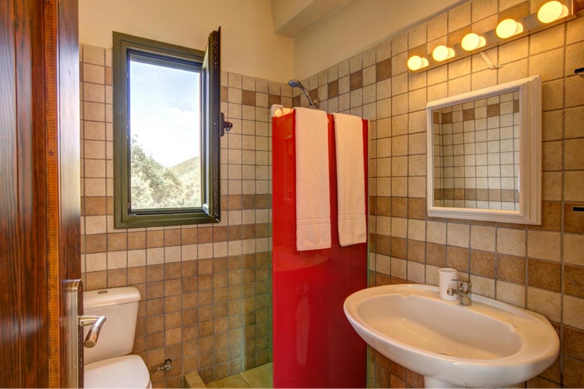 Villa with Private Pool photo 1