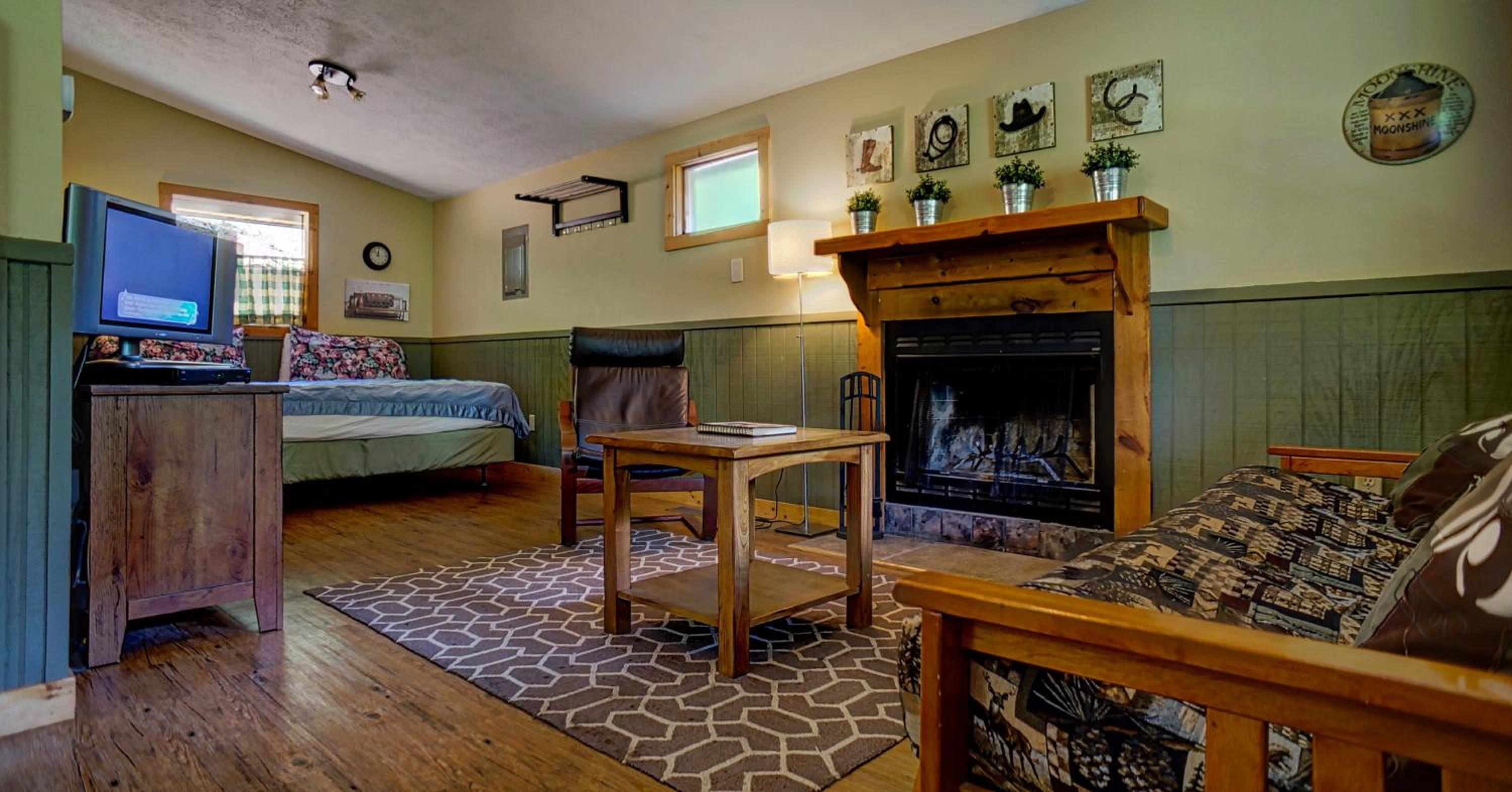 One-Bedroom House (Owls Perch) photo 1