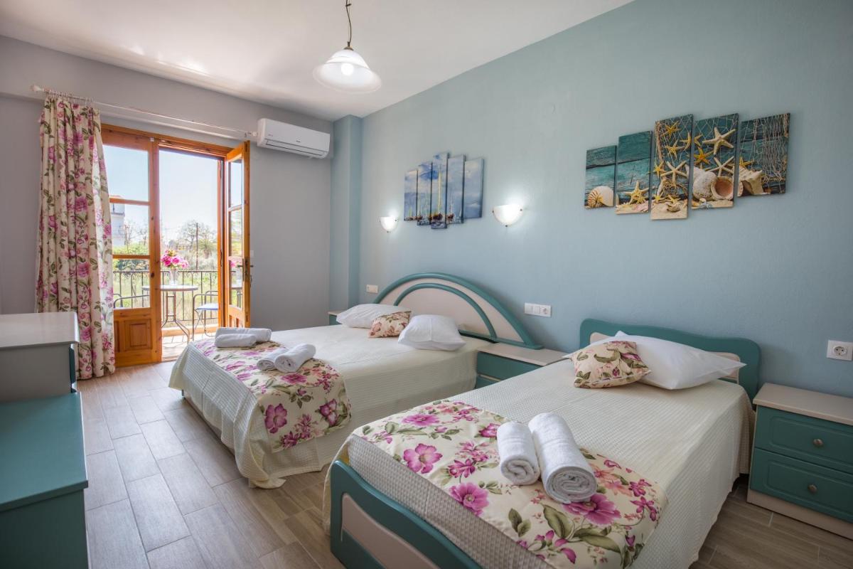 Three-Bedroom Villa photo 1