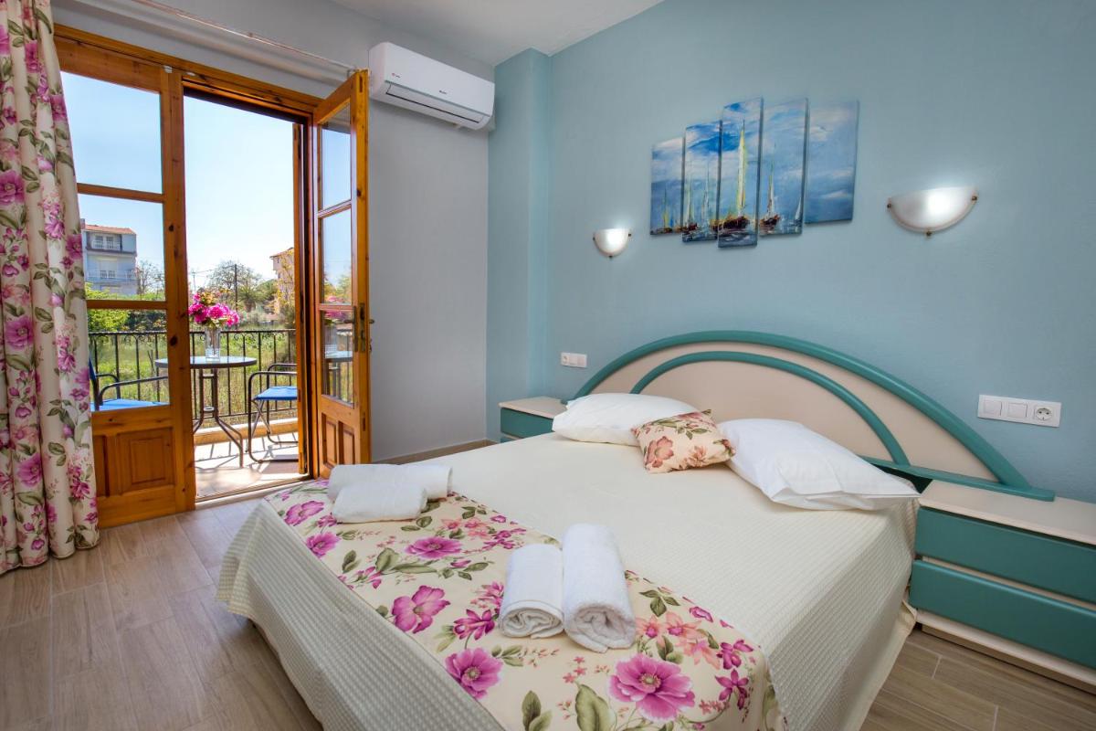 Three-Bedroom Villa photo 3