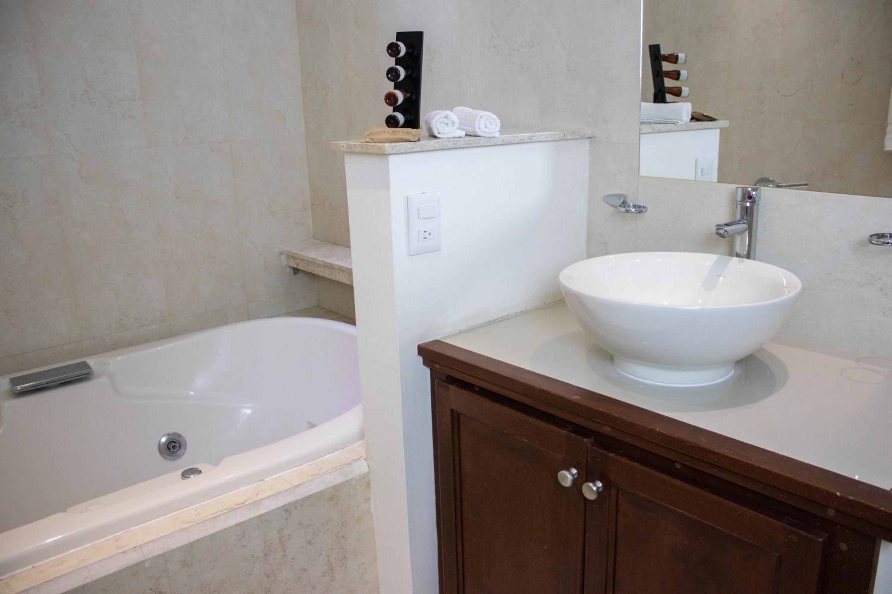 Master Suite photo 2