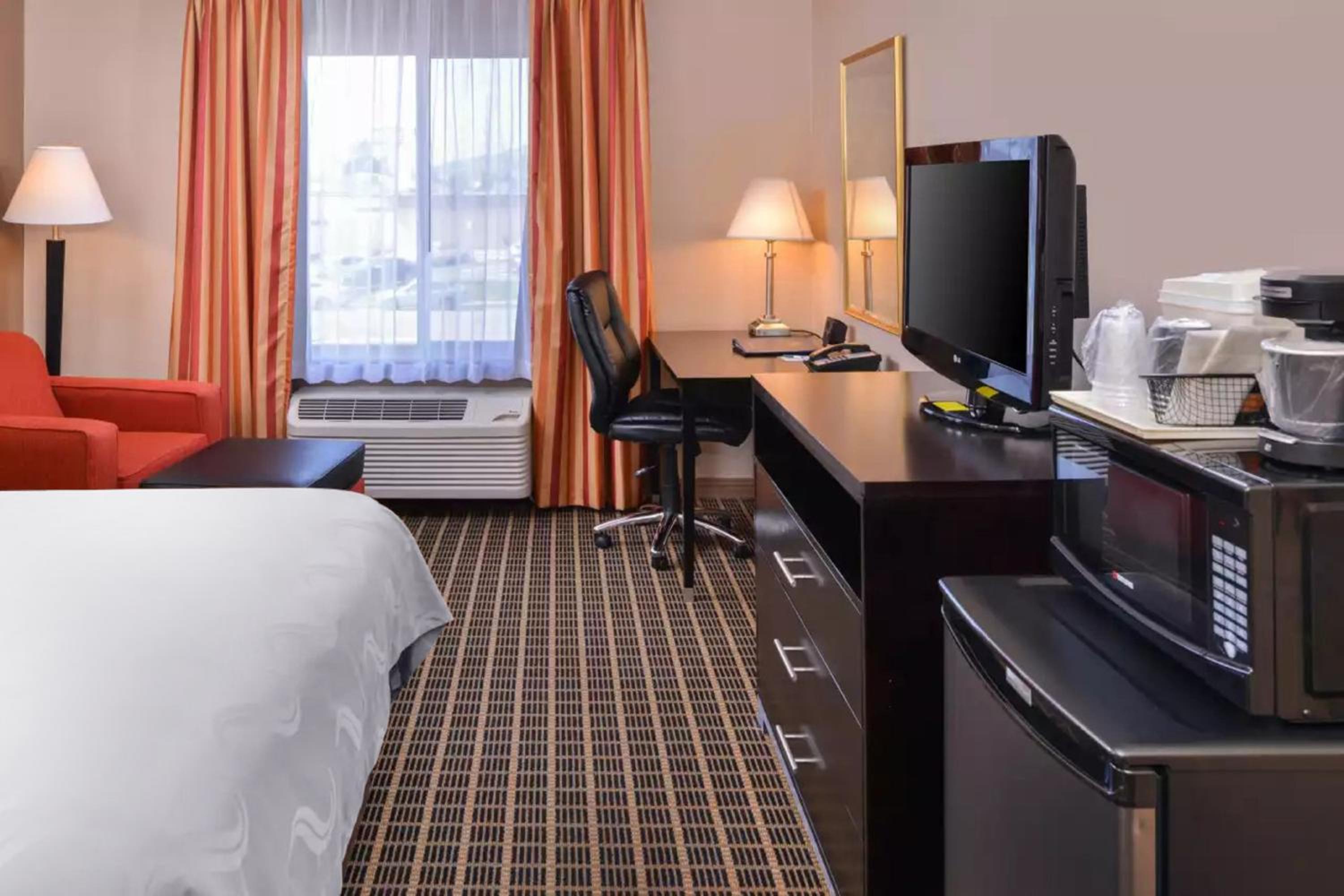 Standard King Room - Photo 1