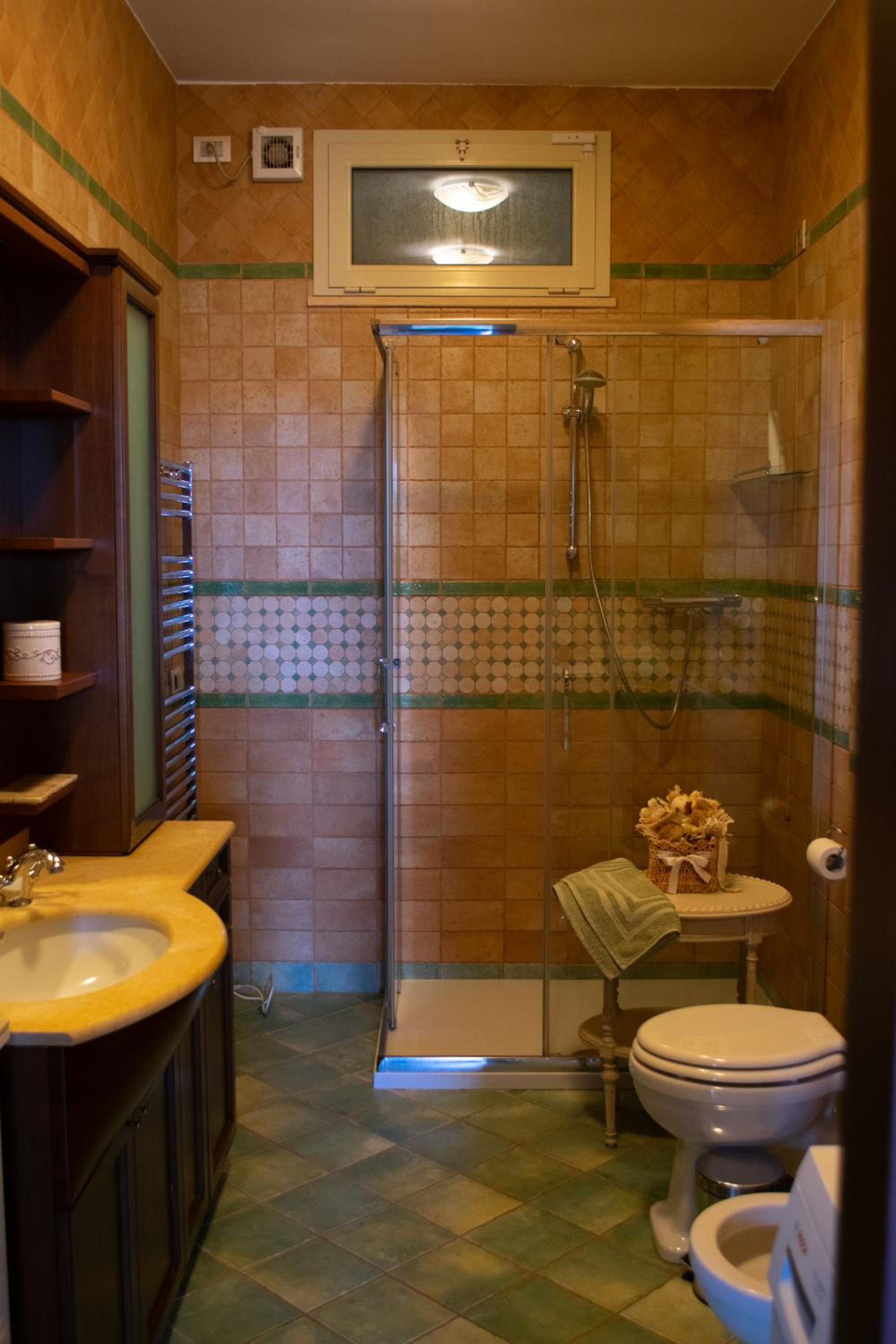 Two-Bedroom Villa - Photo 11