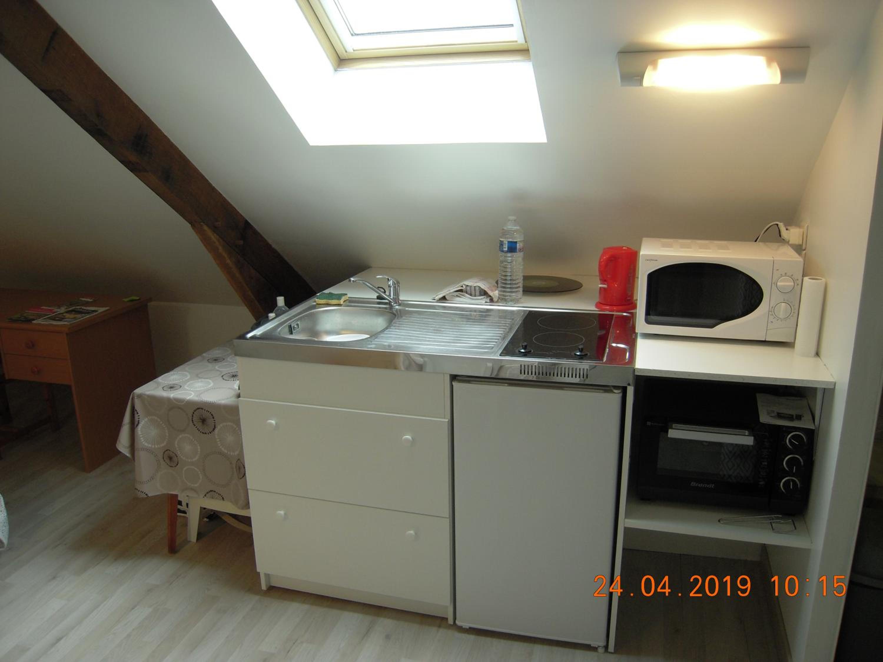 Double Room with Private Bathroom - Photo 17