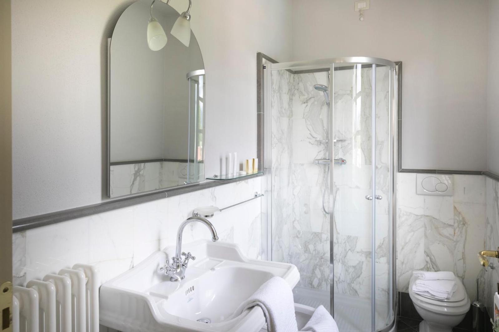 Superior Double Room - Photo 8