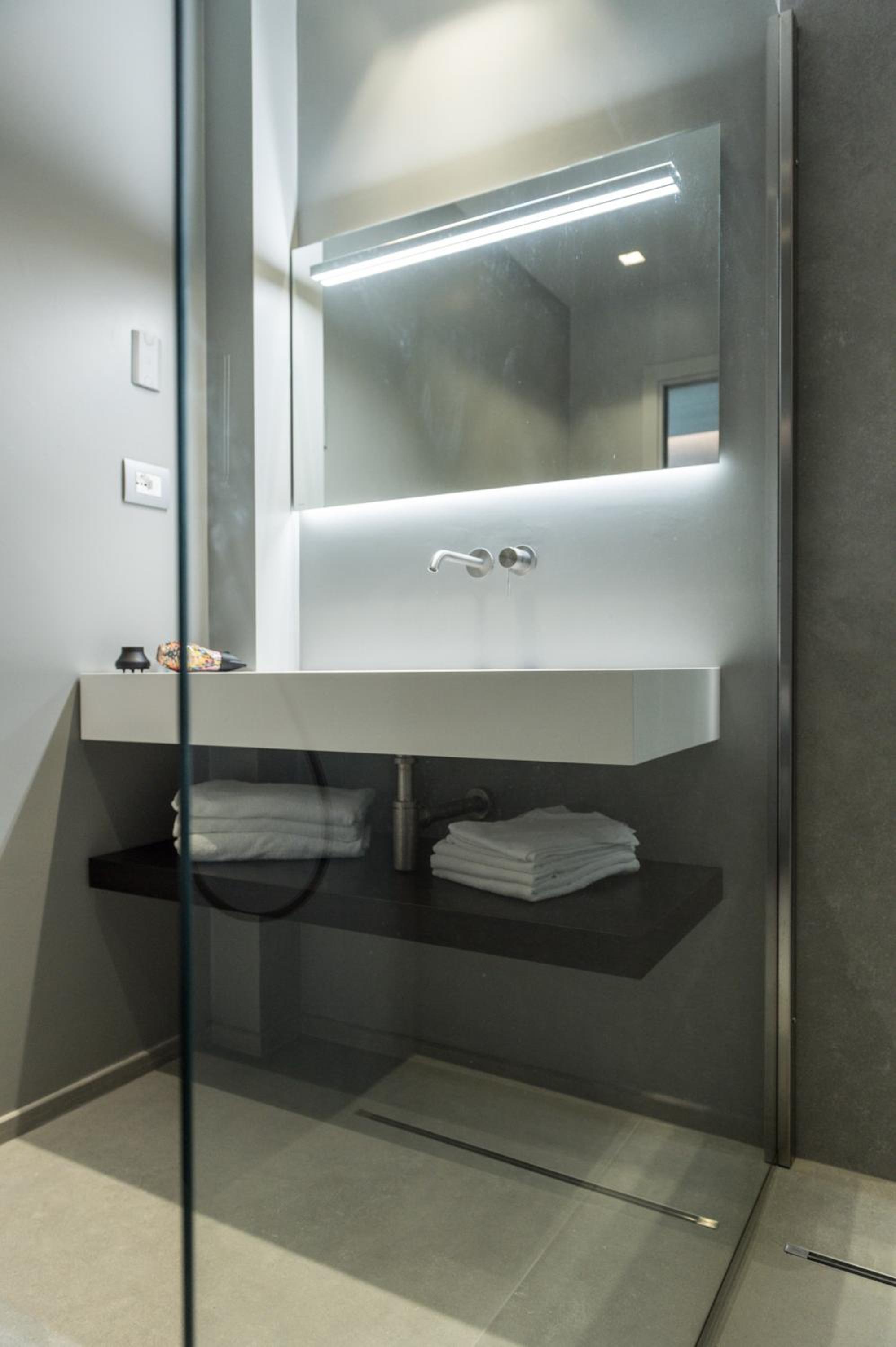 Superior Triple Room with Side Sea View - Photo 4