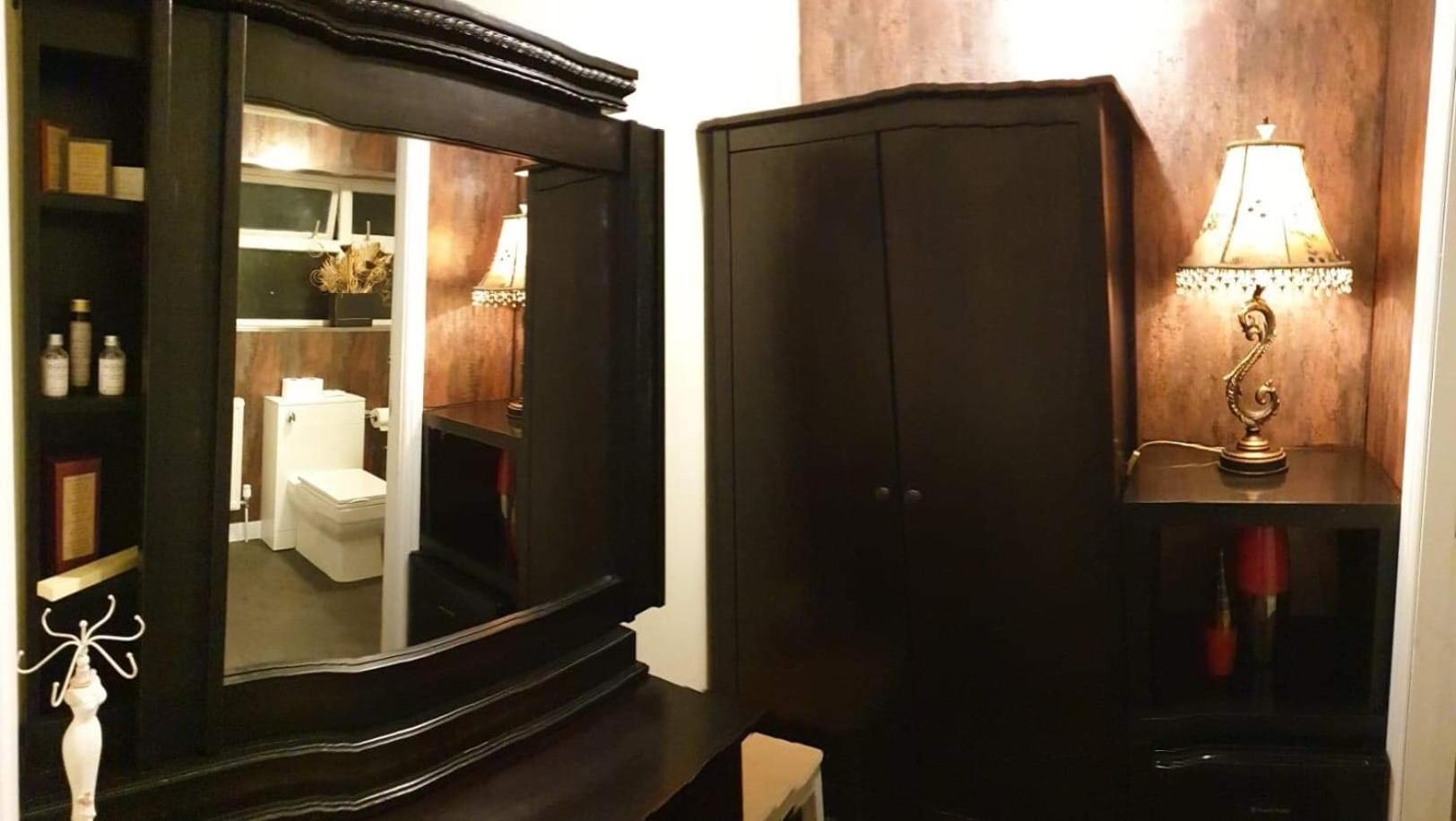 Deluxe Double Room with Bath - Photo 3