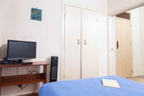 Apartment with Sea View - Photo 13
