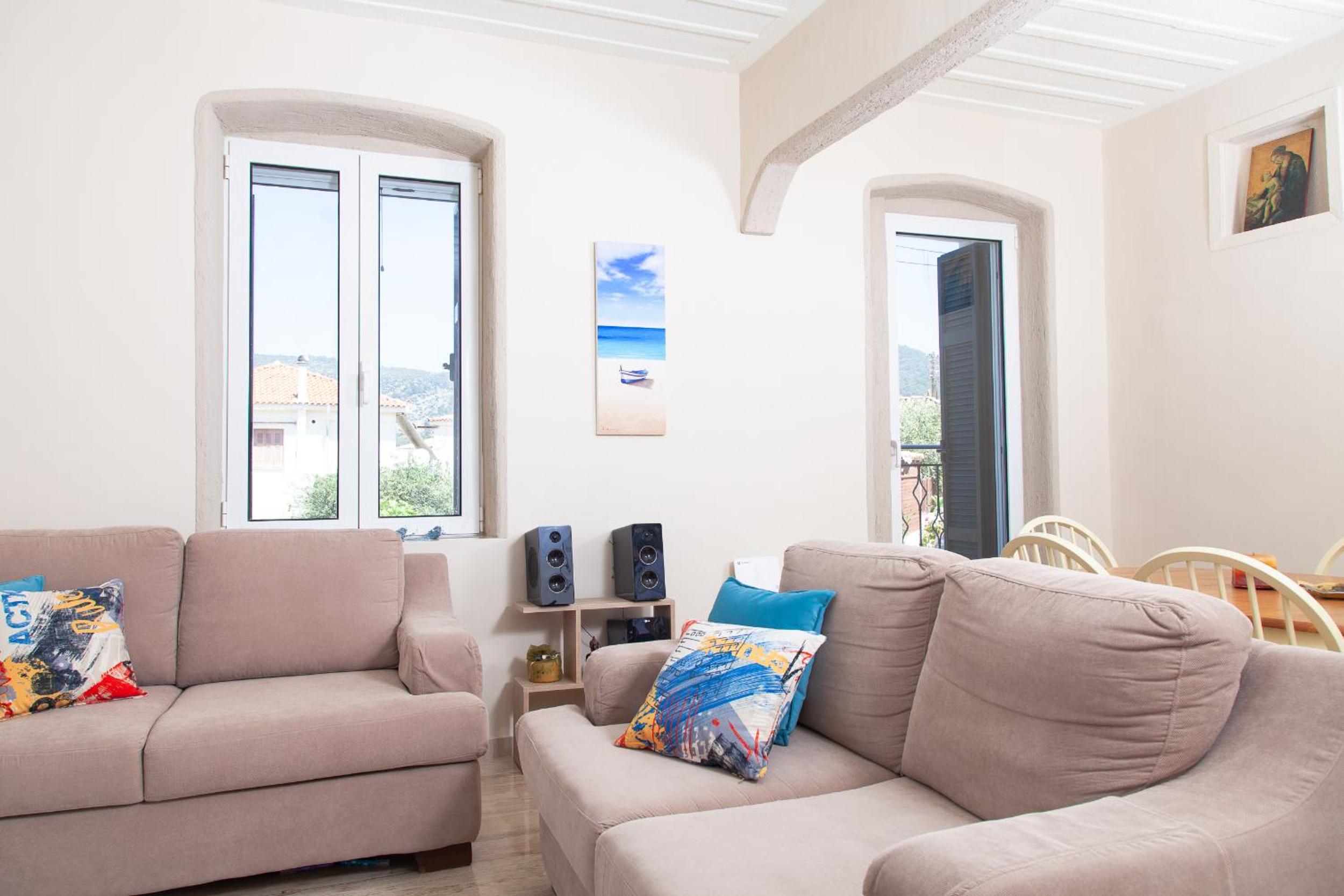 Apartment with Sea View - Photo 9