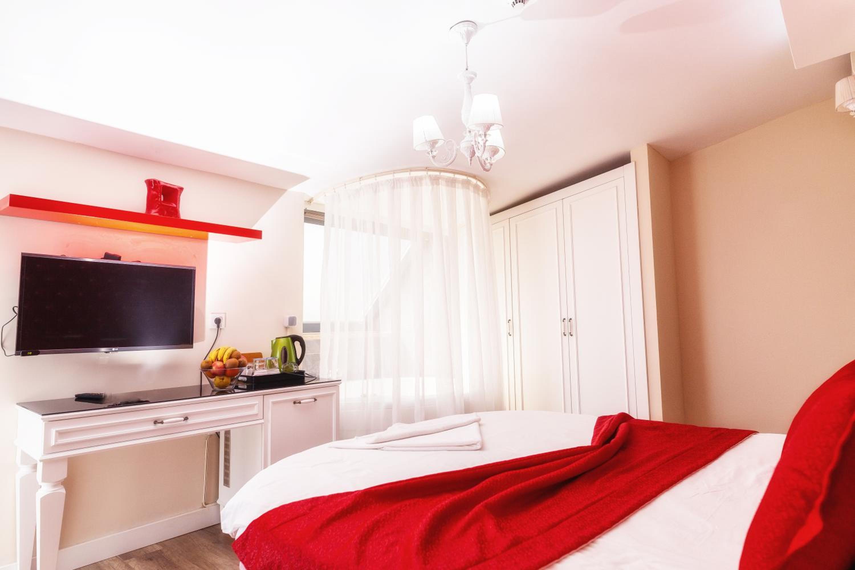 Honeymoon Room with Spa Bath