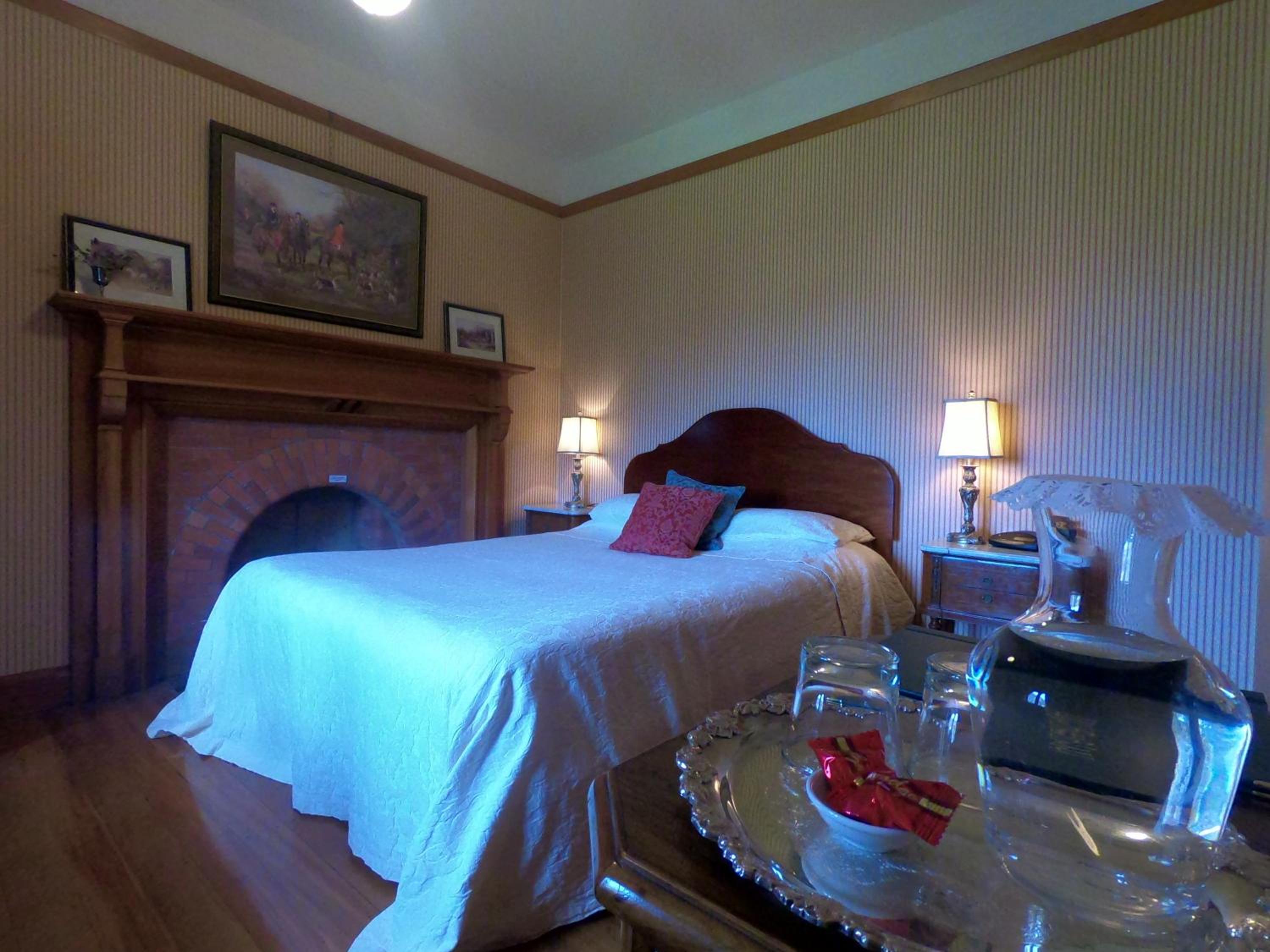 Classic Queen Room photo 1
