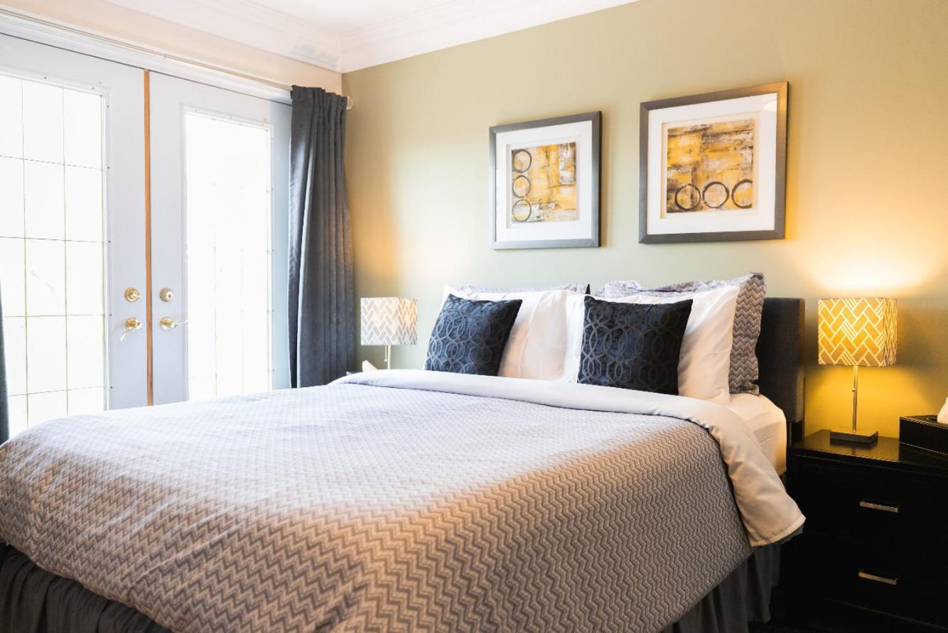 Queen Room photo 1