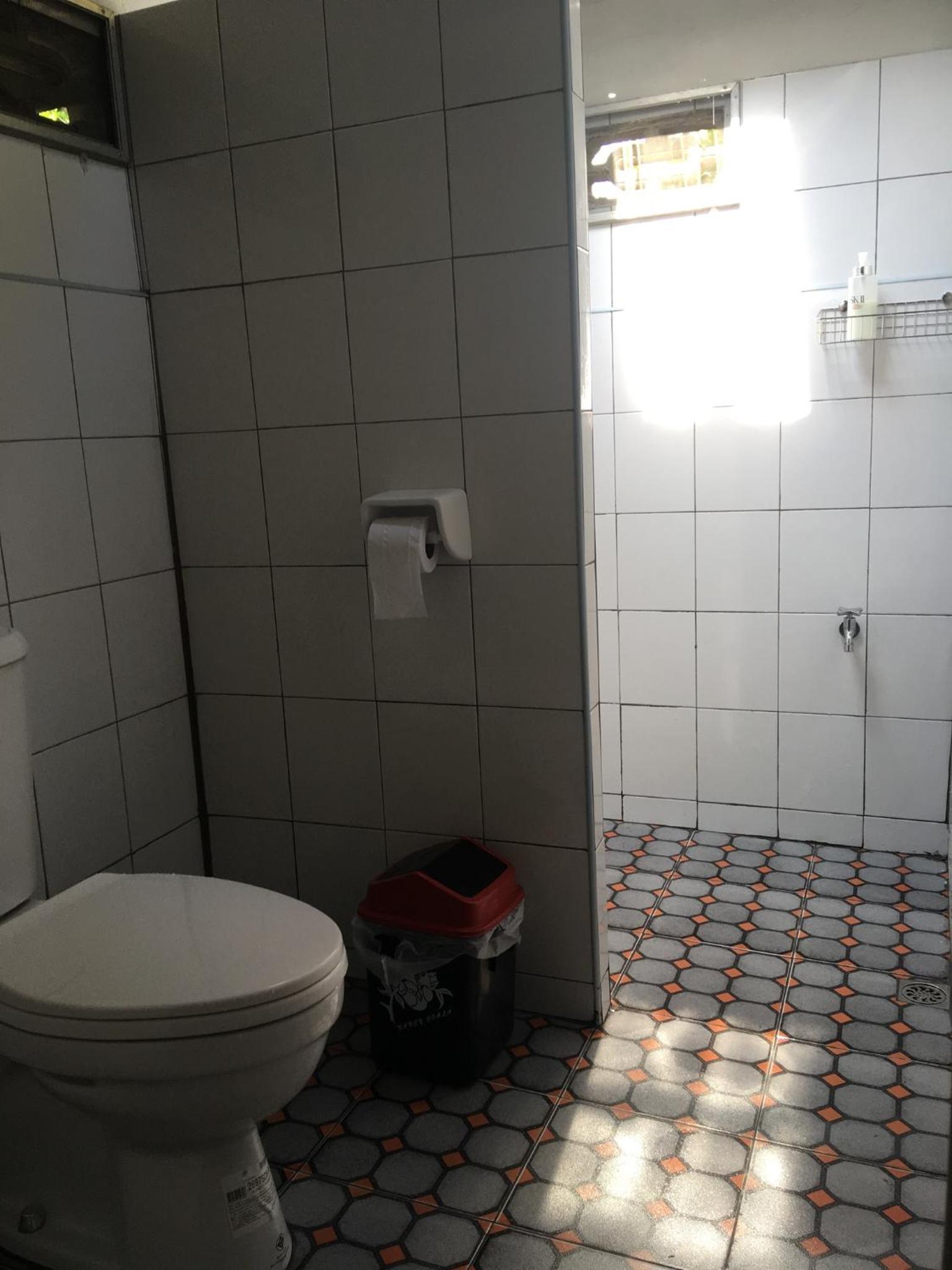 Double Room with Shared Bathroom and Air Conditioning photo 3