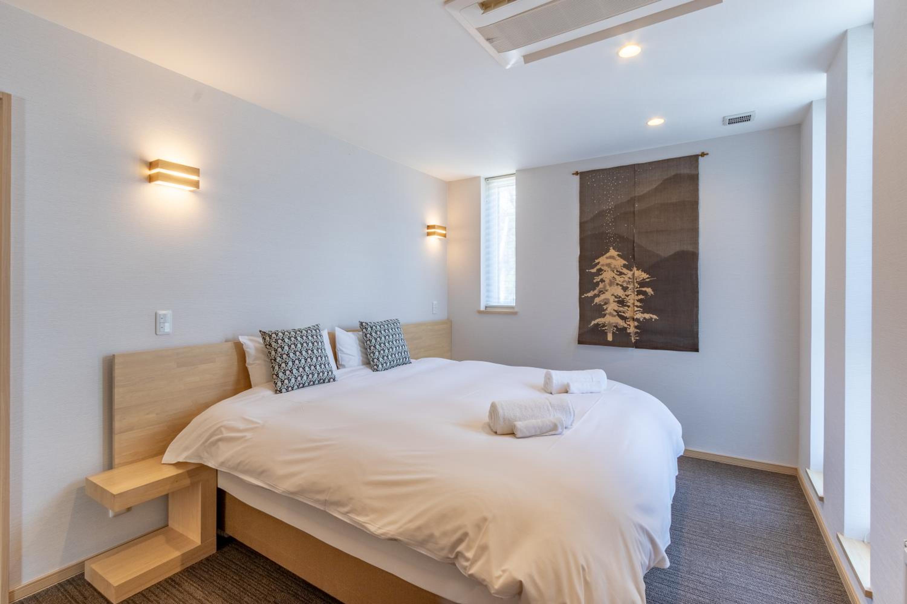 Three-Bedroom House photo 1