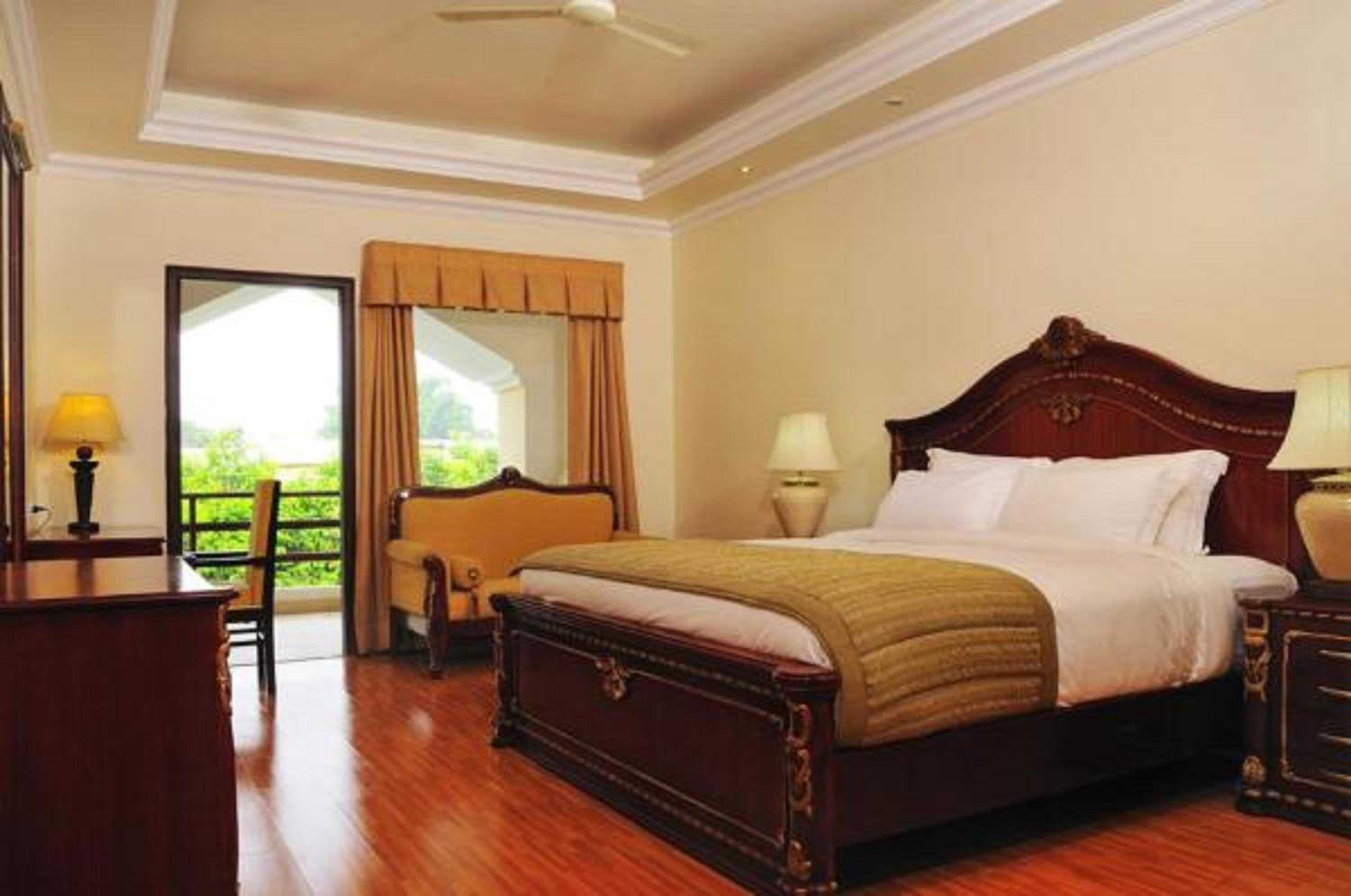 Deluxe Double Room photo 3
