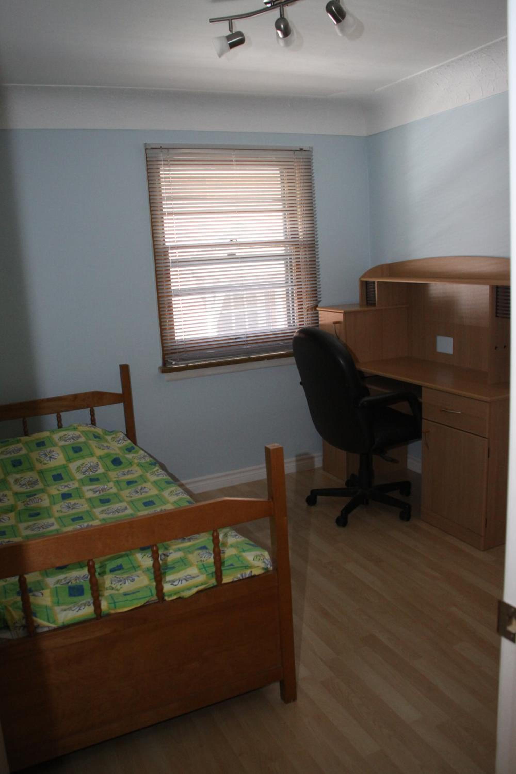 Double Room with Shared Bathroom photo 1
