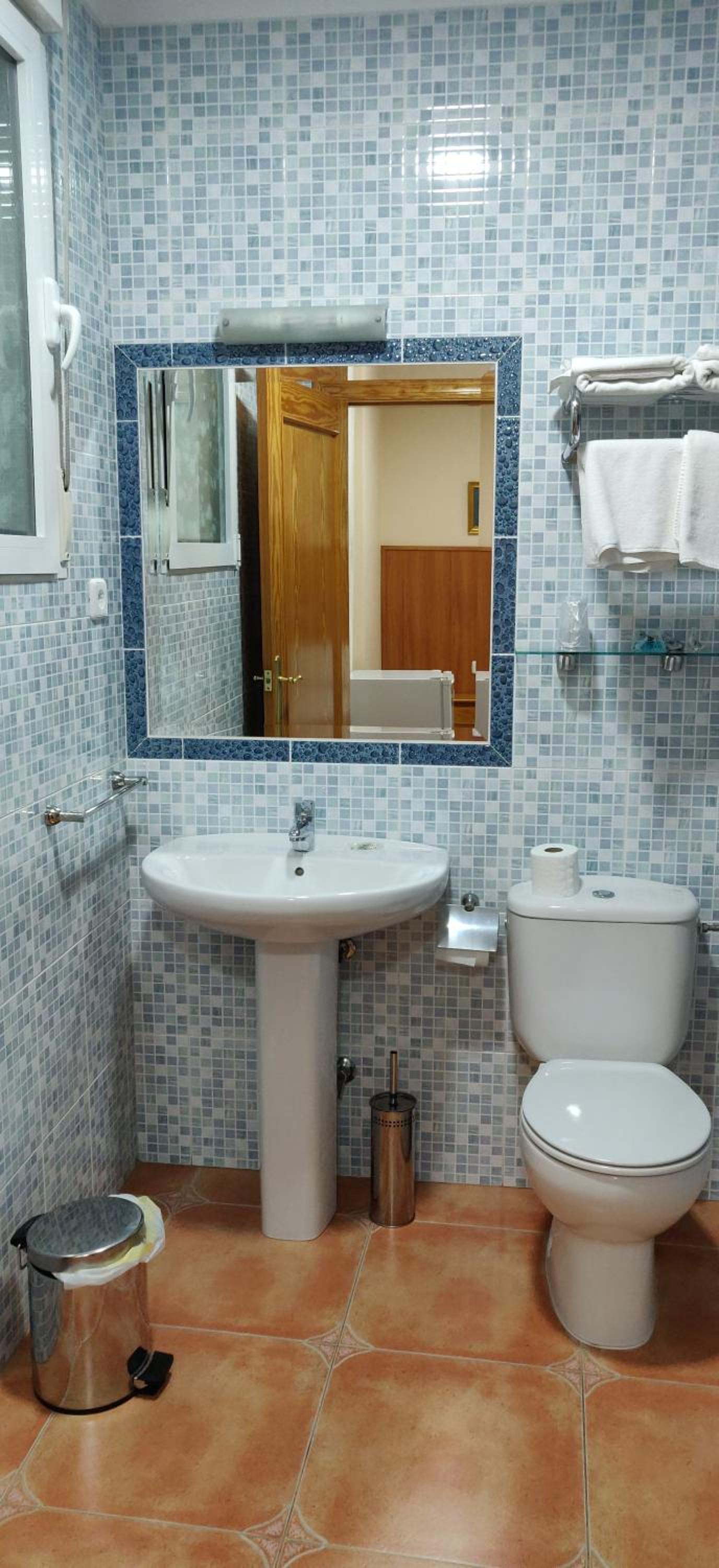 Queen Room with Spa Bath - Photo 3