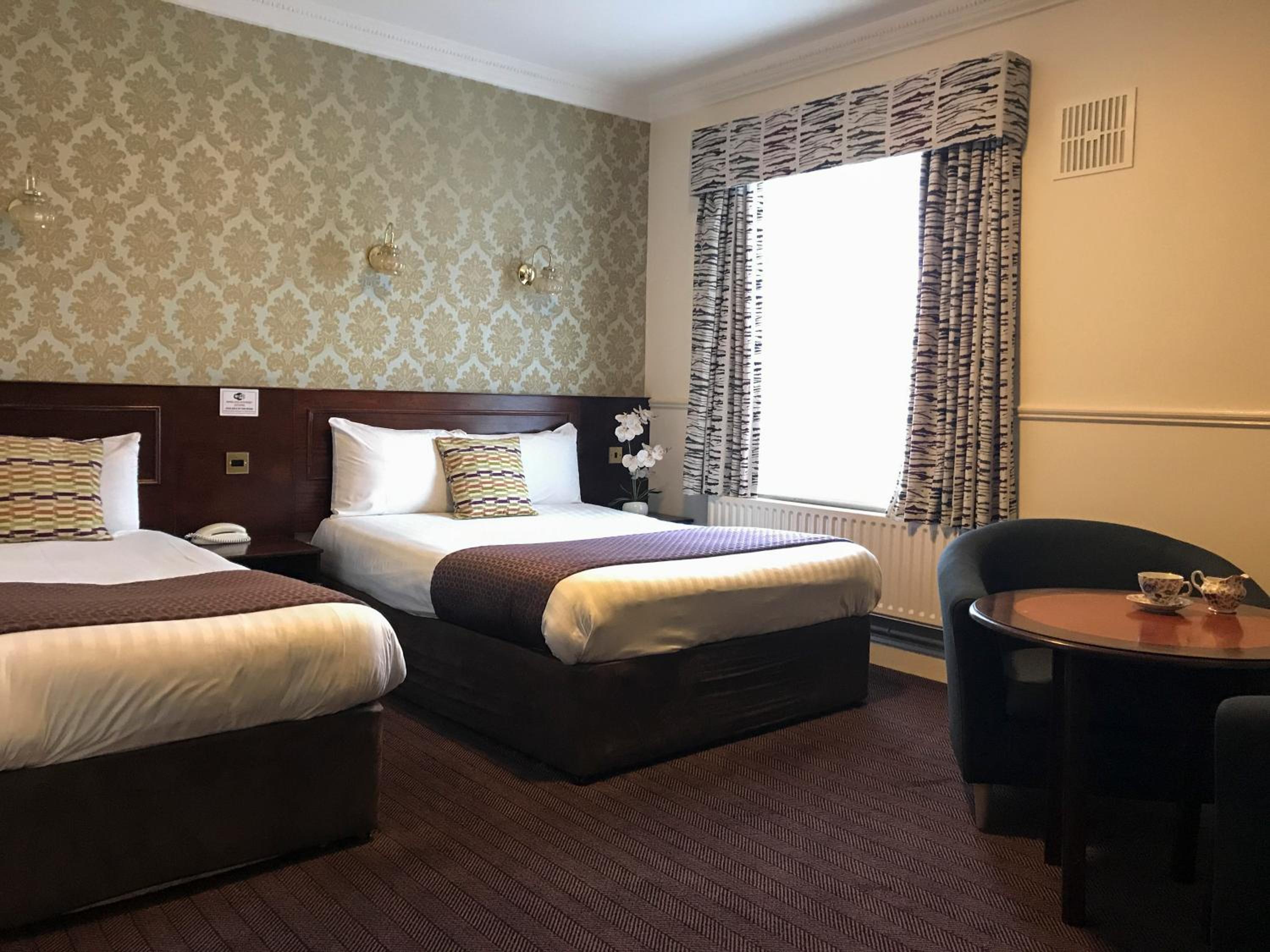 Double Room with Extra Bed photo 1