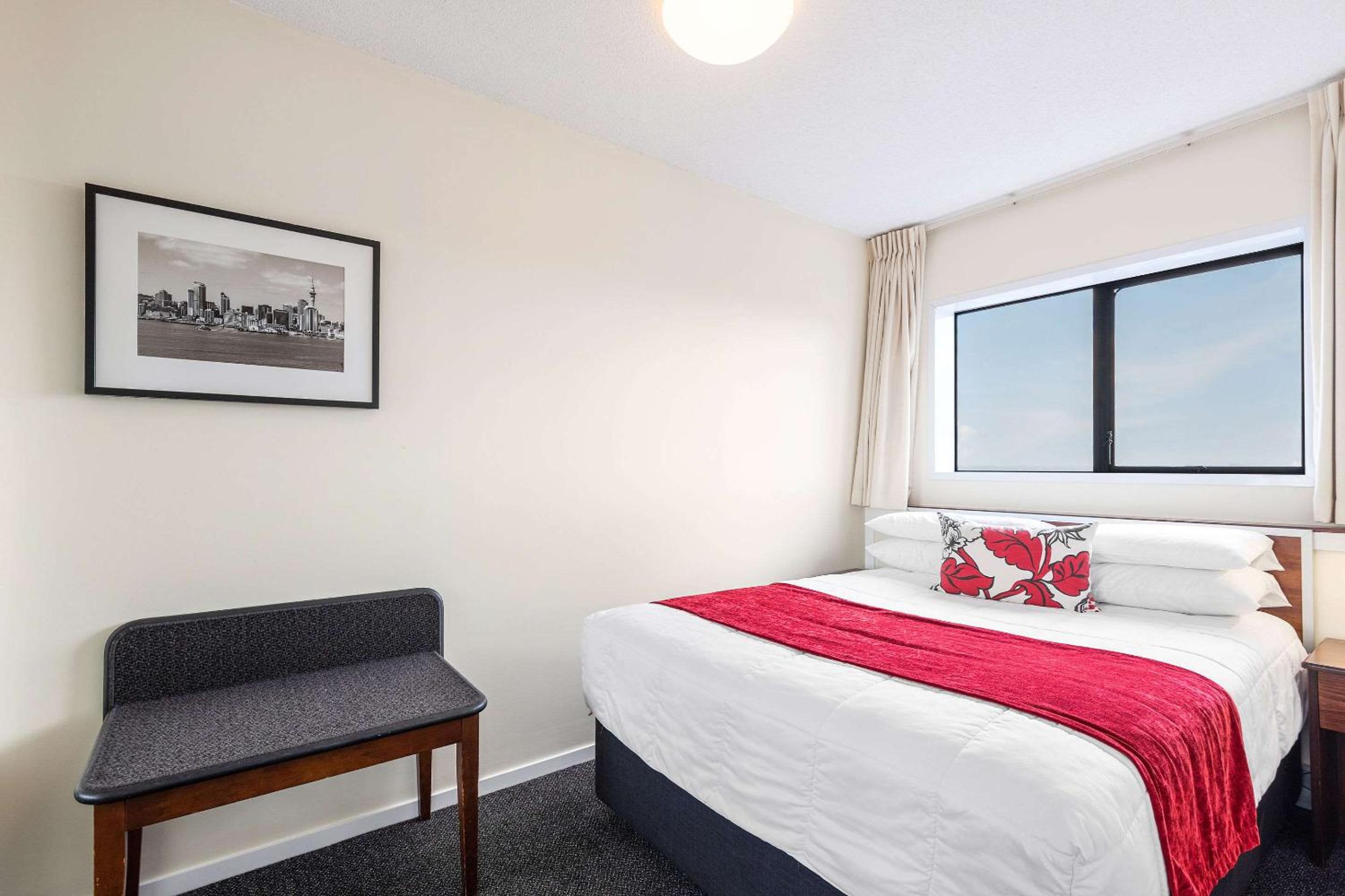 Two Bedroom Apartment Double with Balcony - Photo 2