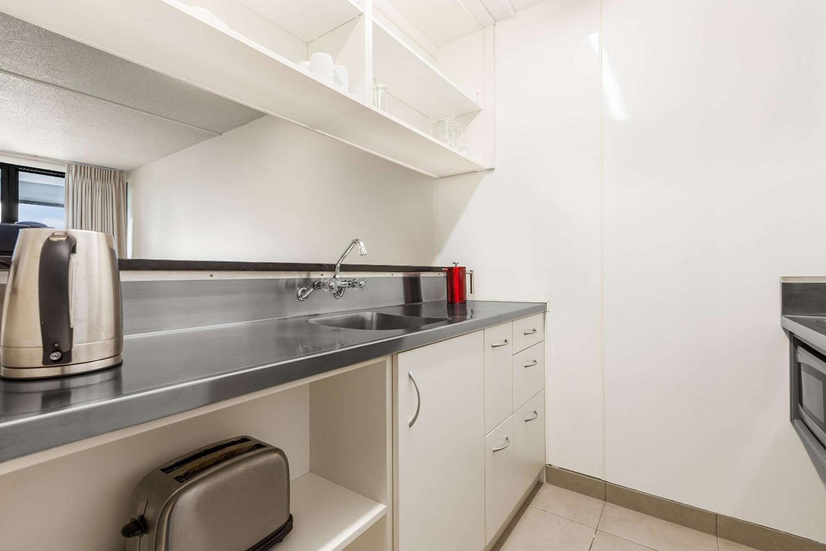 Premium Studio with Balcony - Photo 3