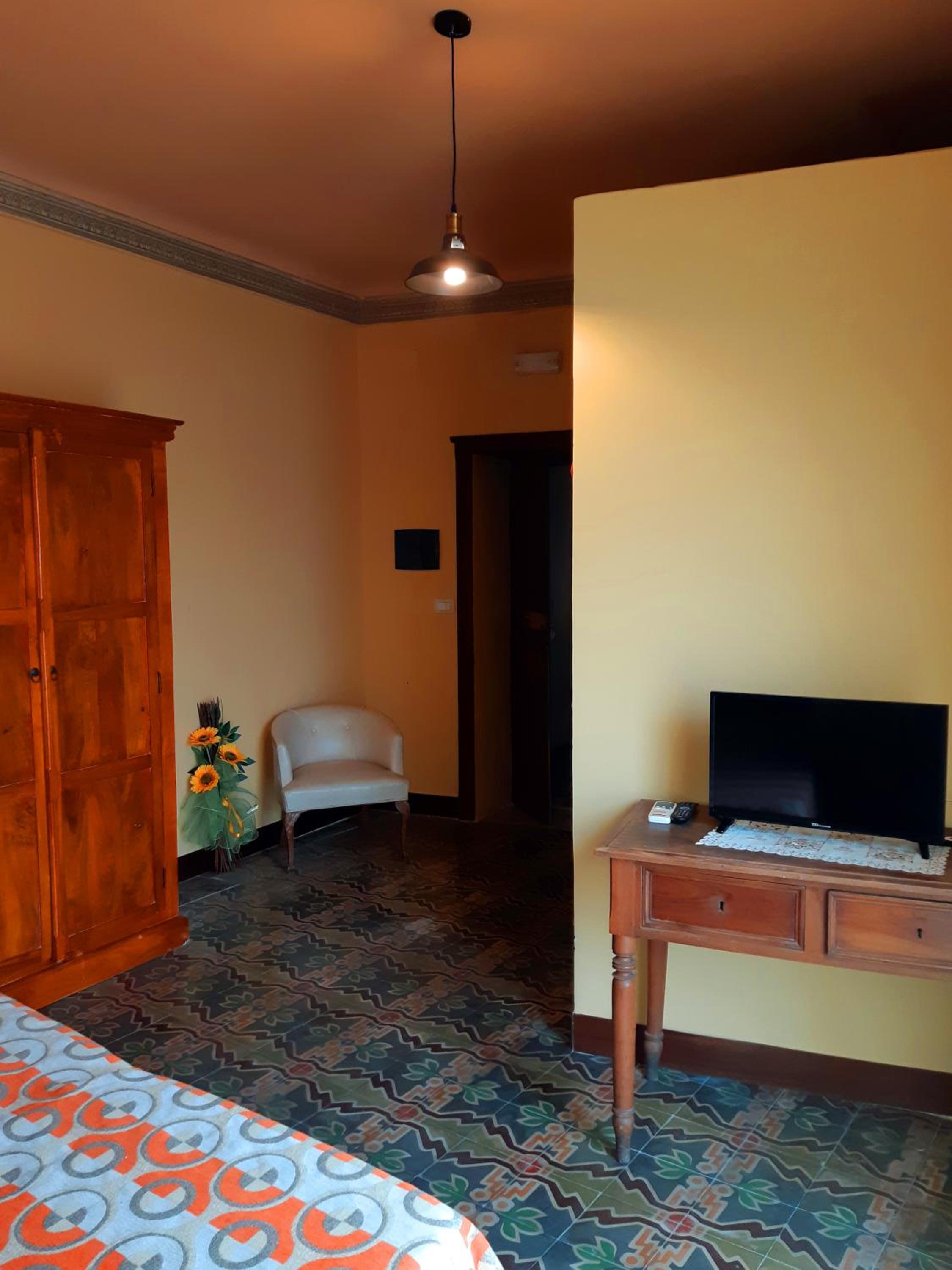 Double Room With Private Bathroom photo 2