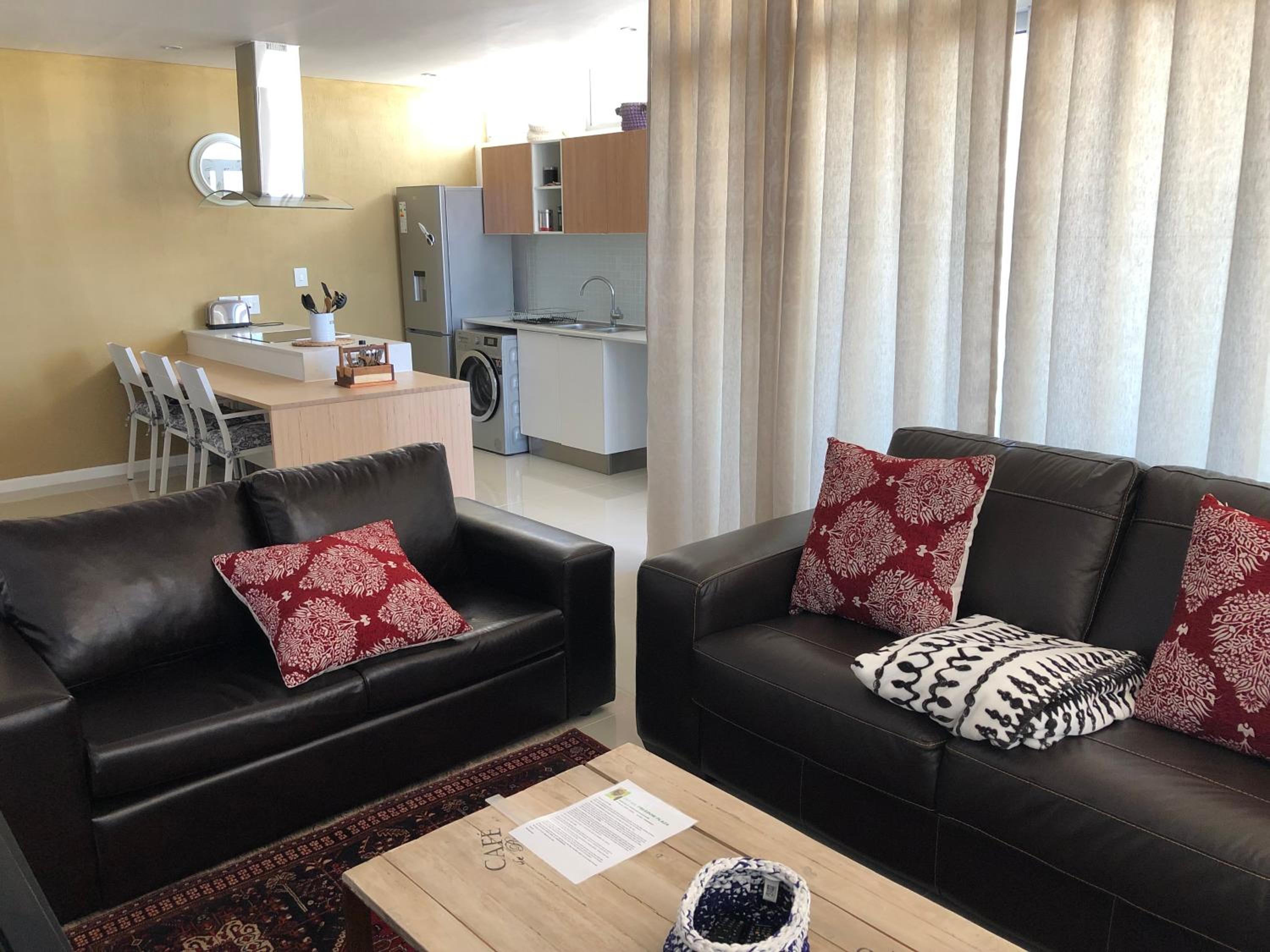Deluxe Apartment - In Freedom Plaza Building photo 2