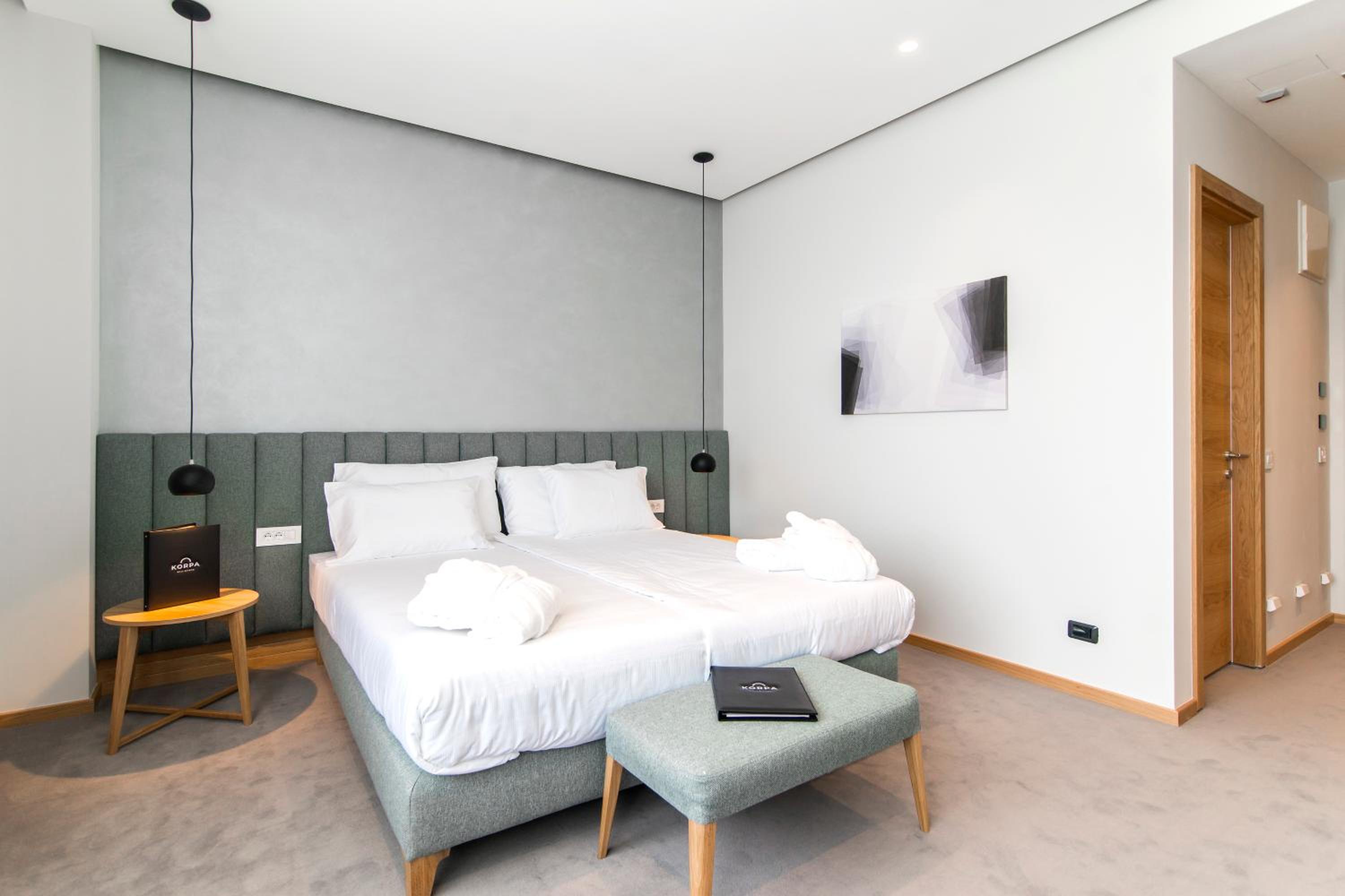 Deluxe Double or Twin Room - Photo 6