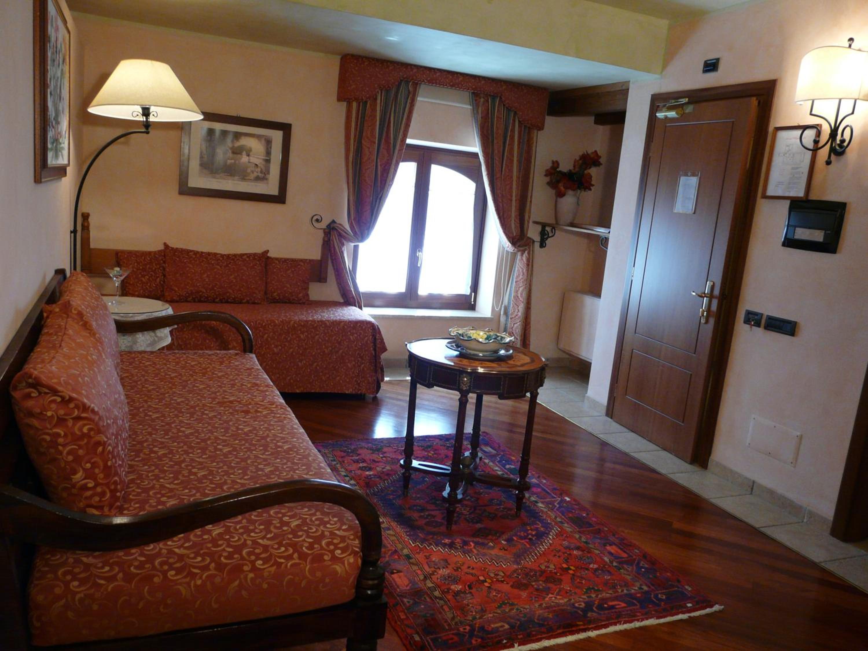 Two-Bedroom Suite - Photo 23