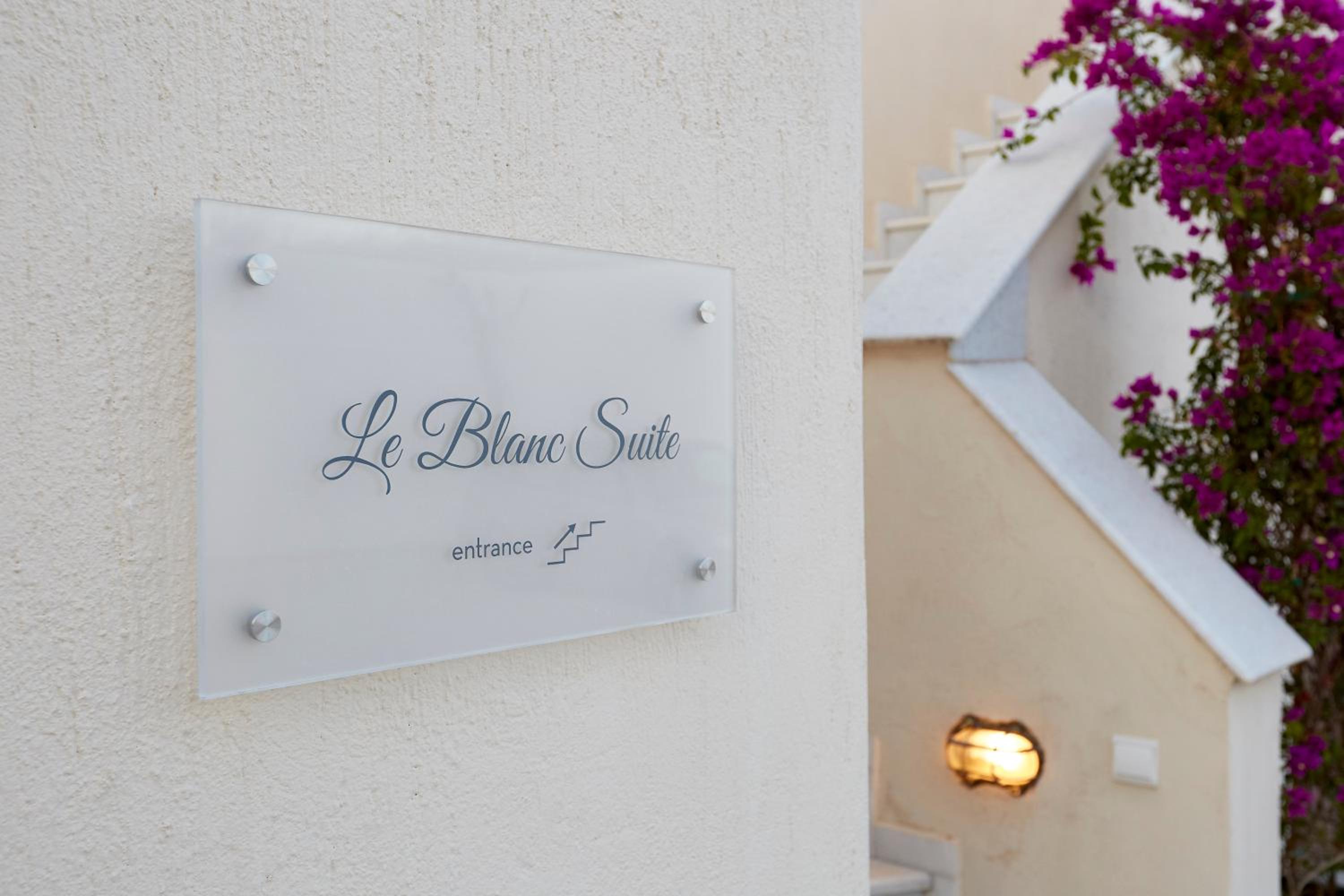Villa photo 2