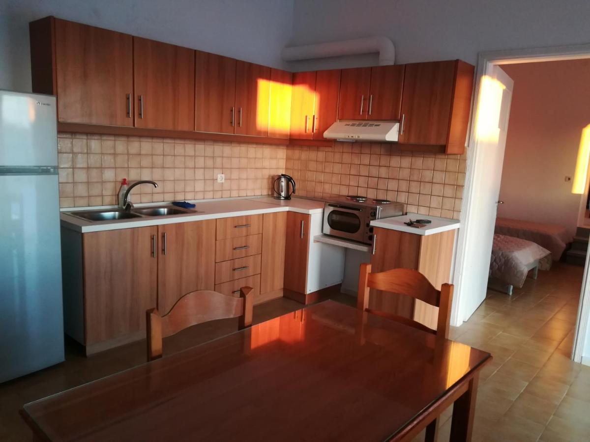 Two-Bedroom House - Photo 4