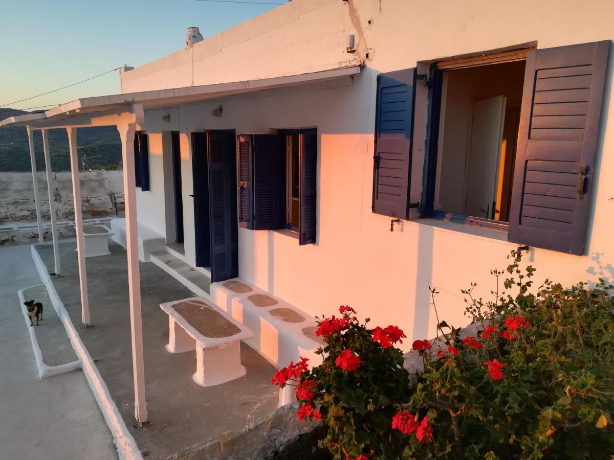 Two-Bedroom House - Photo 1
