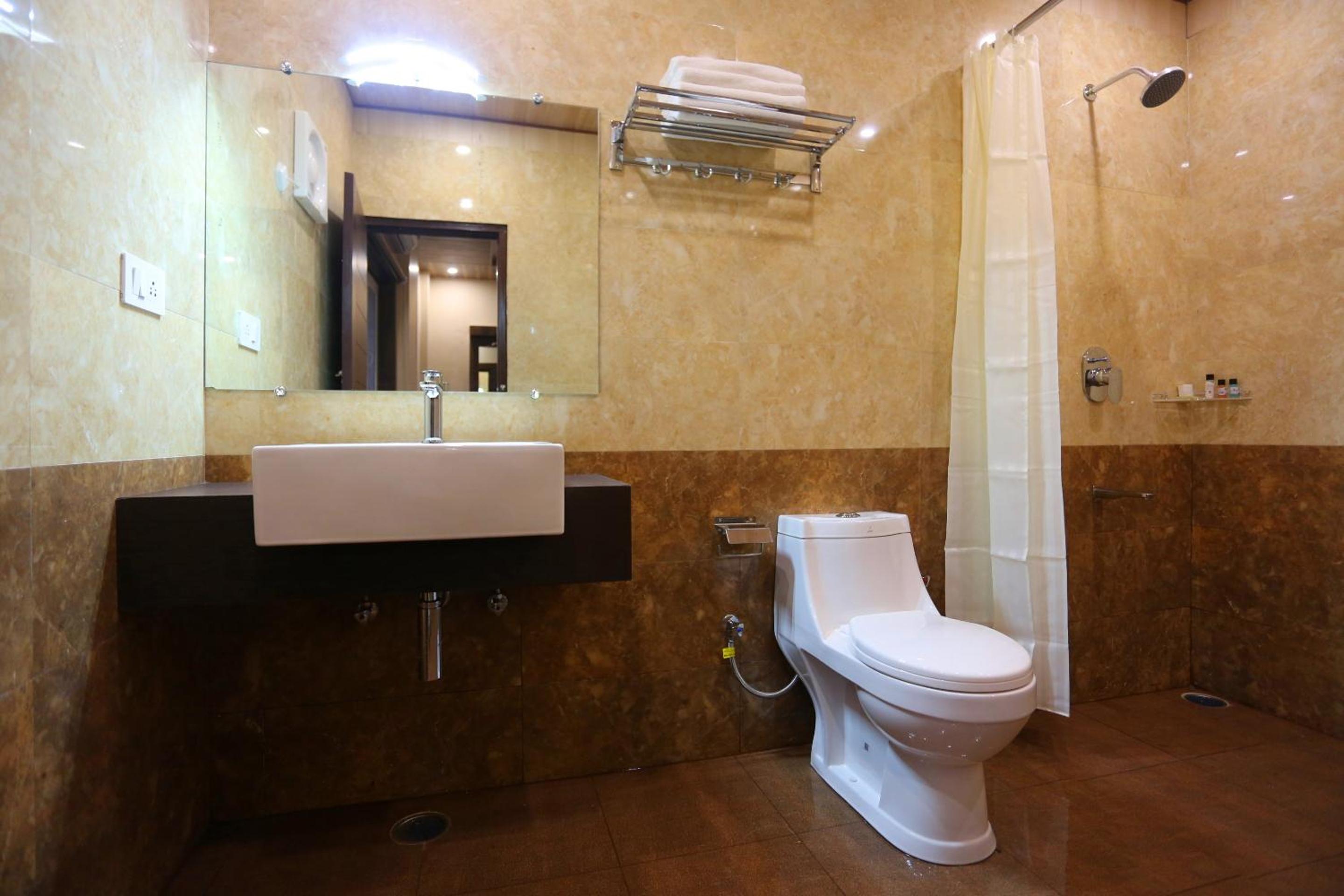 Queen Room - Photo 3