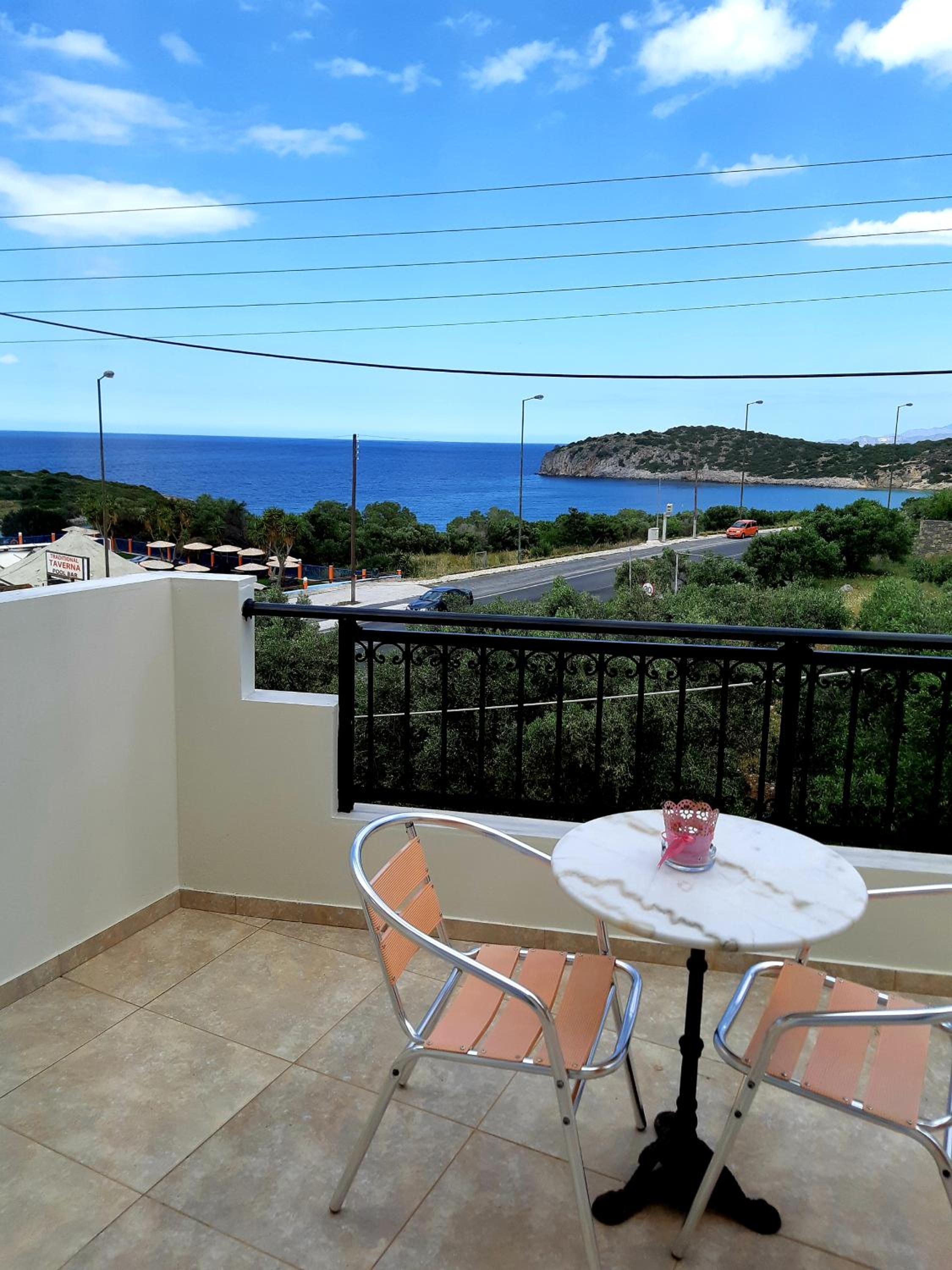 One Bedroom Apartment with Sea View photo 3
