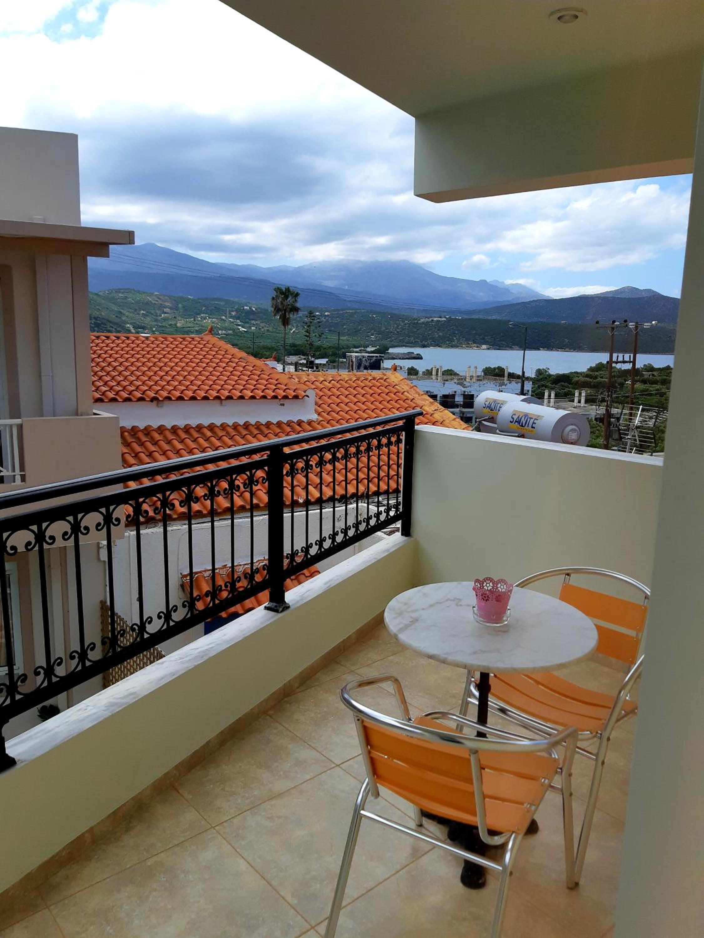 One Bedroom Apartment with Garden View photo 3