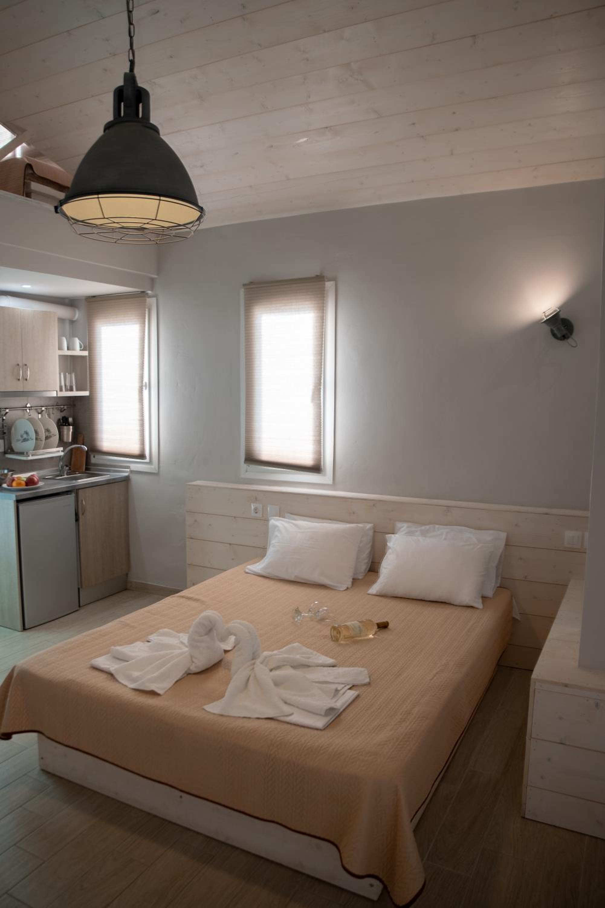 Duplex Suite - Photo 22