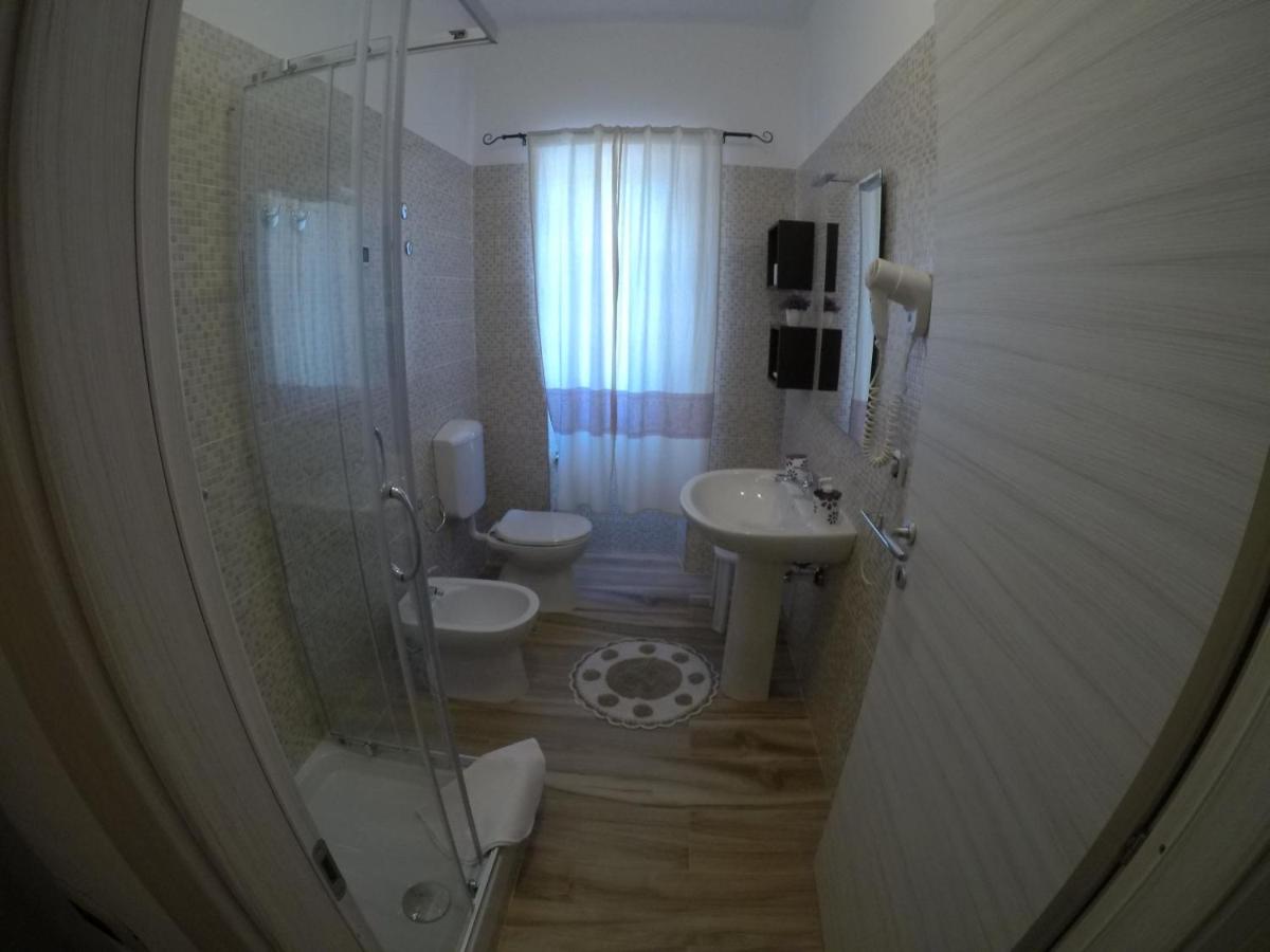 Large Double Room photo 3