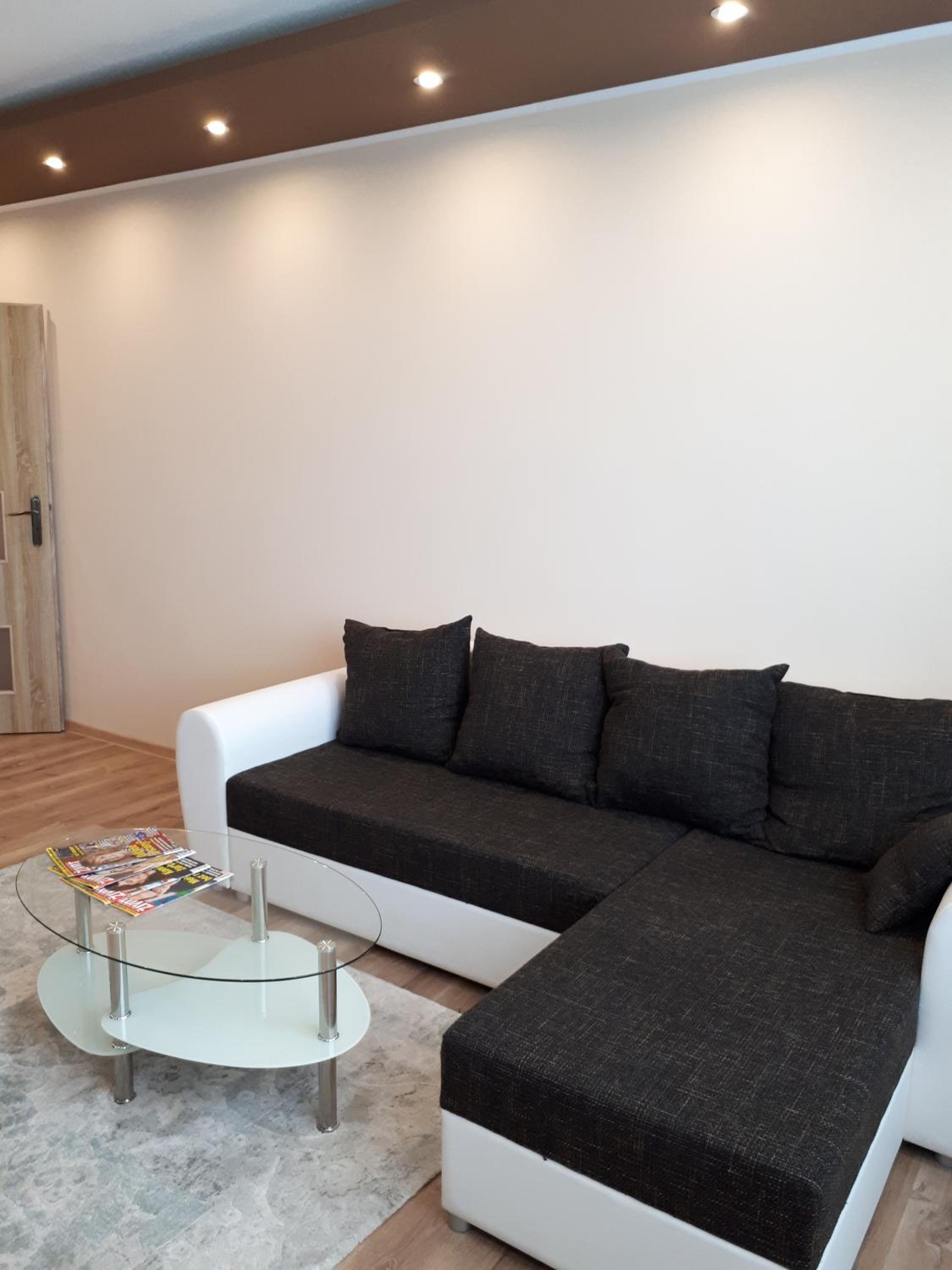 One-Bedroom Apartment - Photo 18