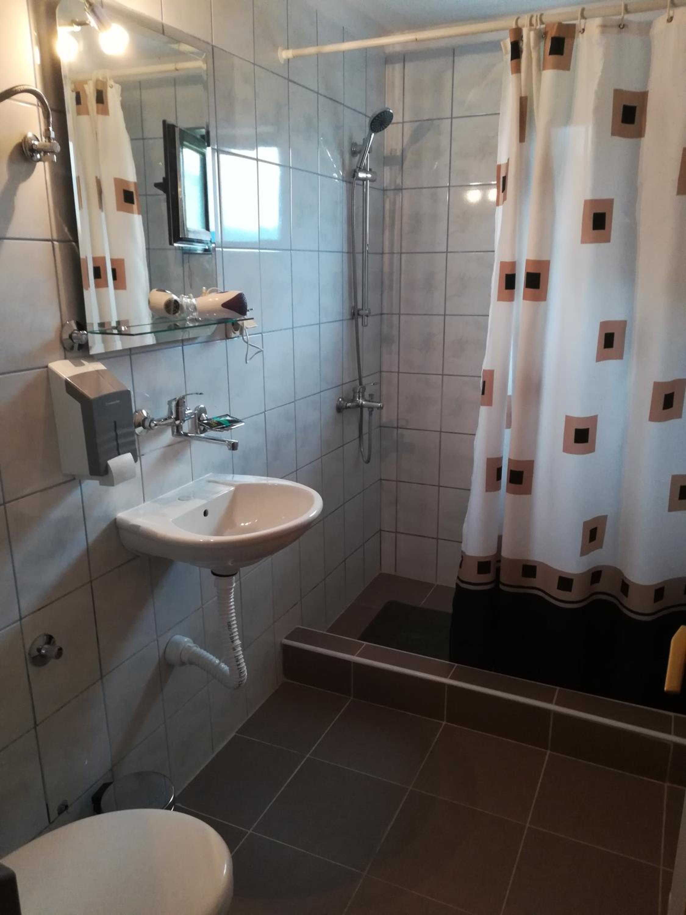 Deluxe Double Room with Extra Bed photo 3