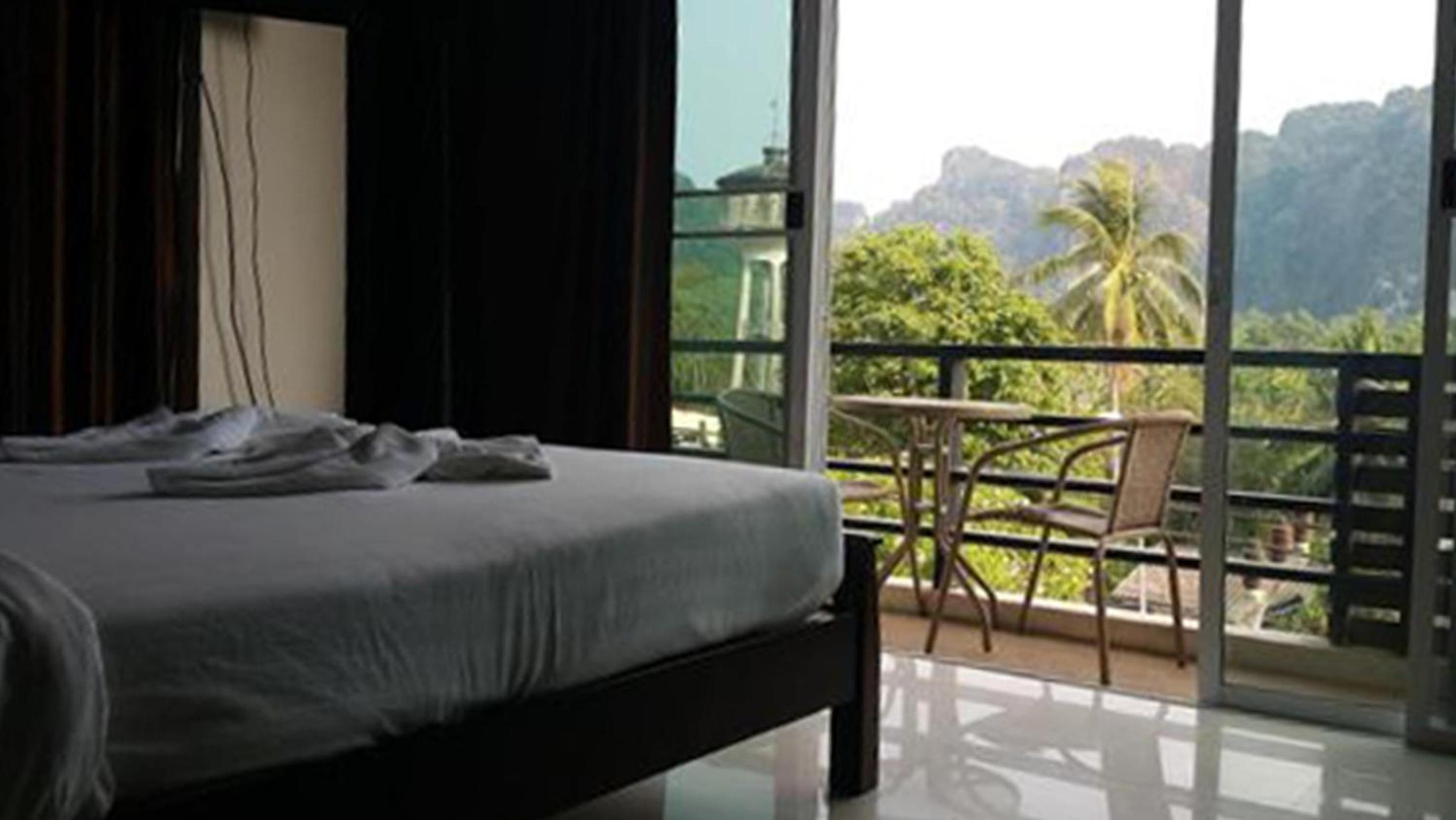 Deluxe Double Room photo 3